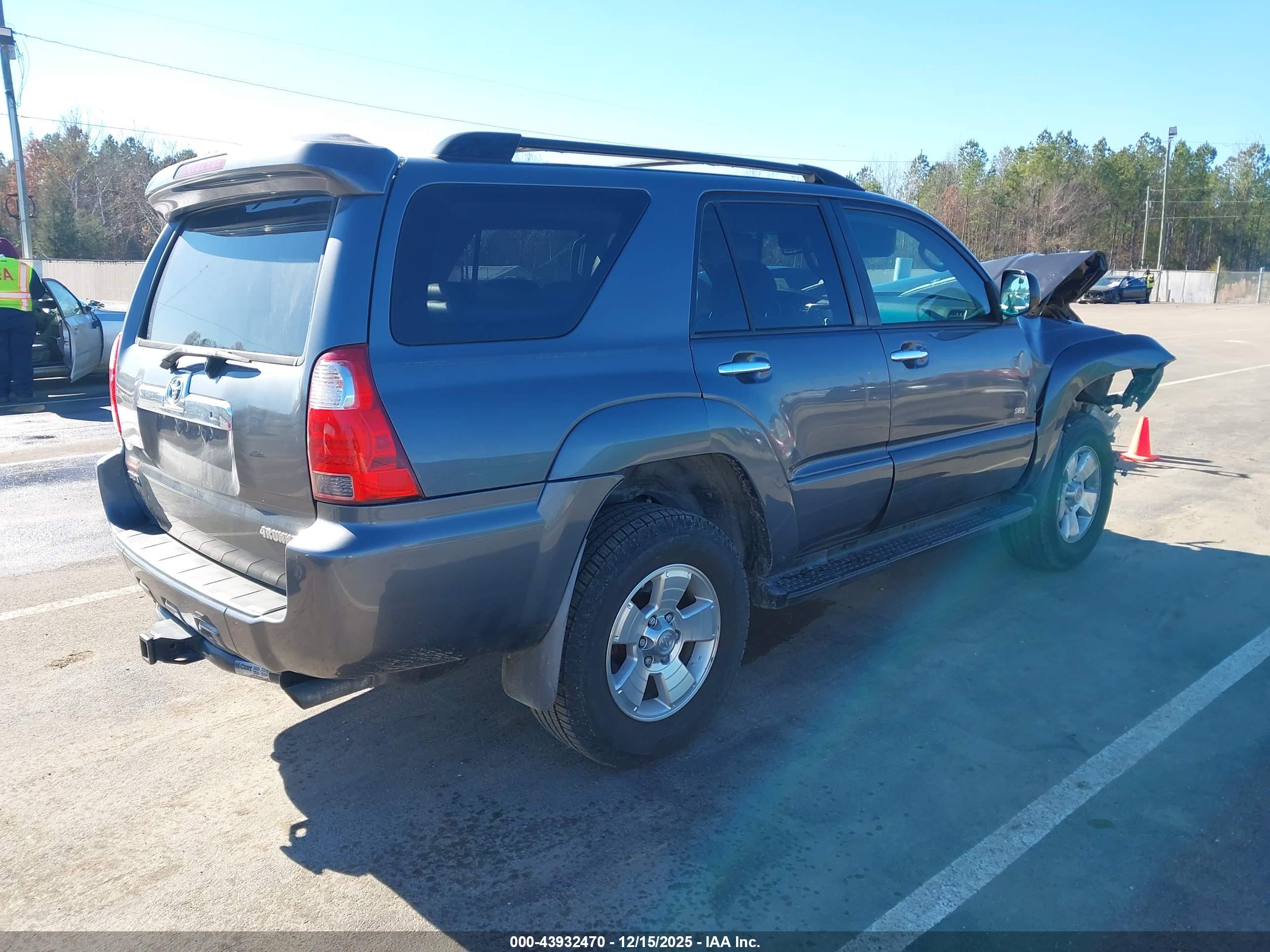 TOYOTA 4RUNNER image 4