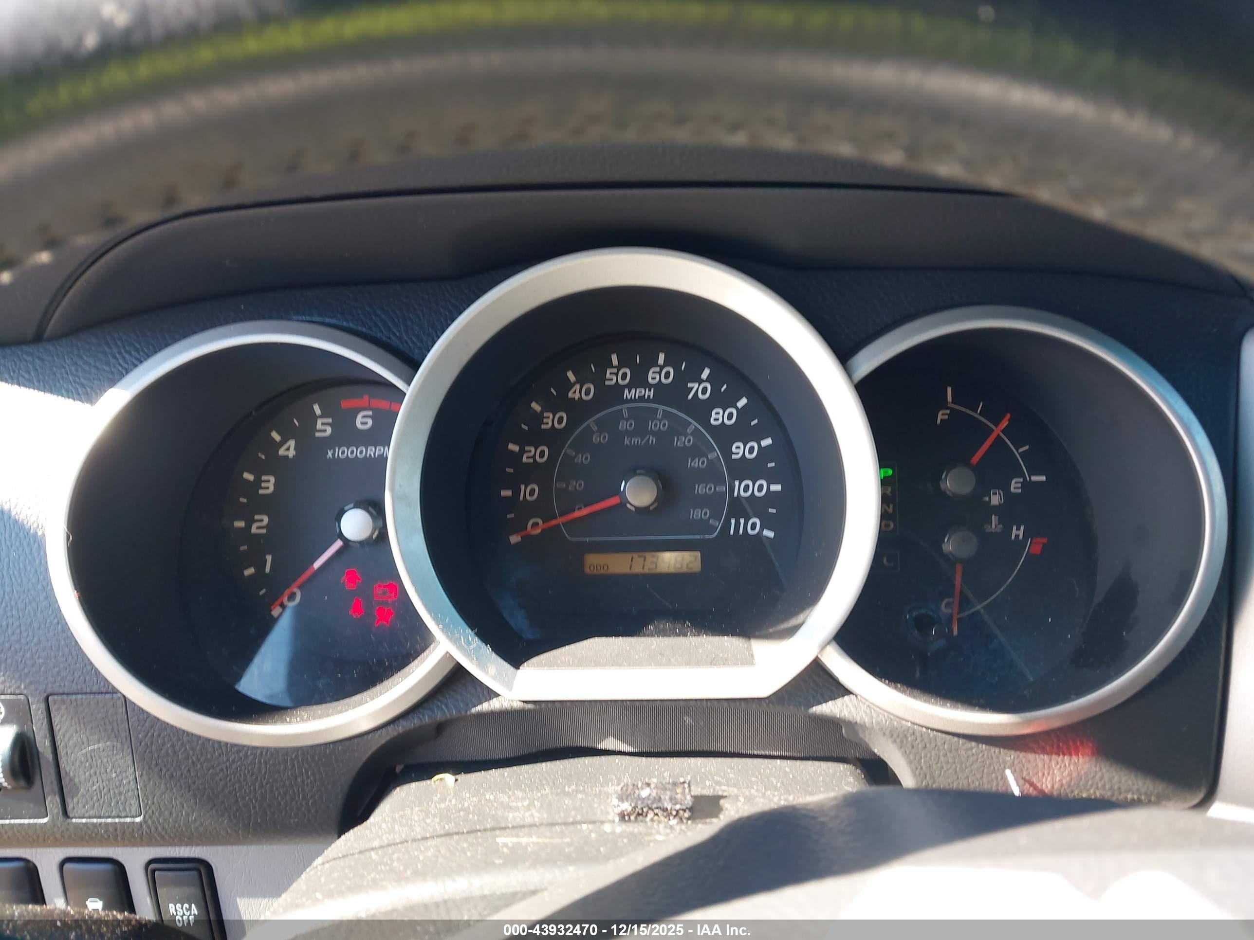 TOYOTA 4RUNNER image 7