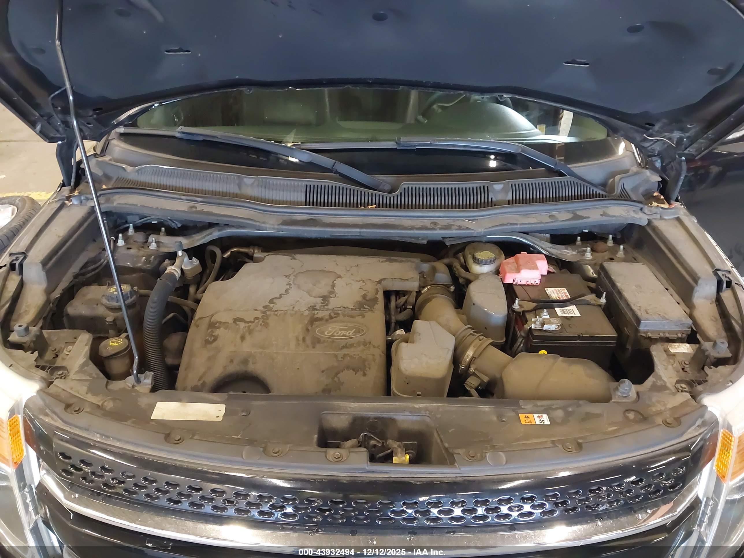 FORD EXPLORER image 10