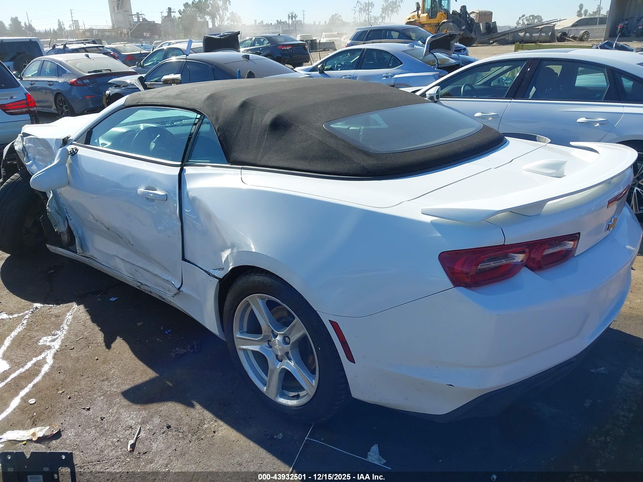 CHEVROLET CAMARO image 3