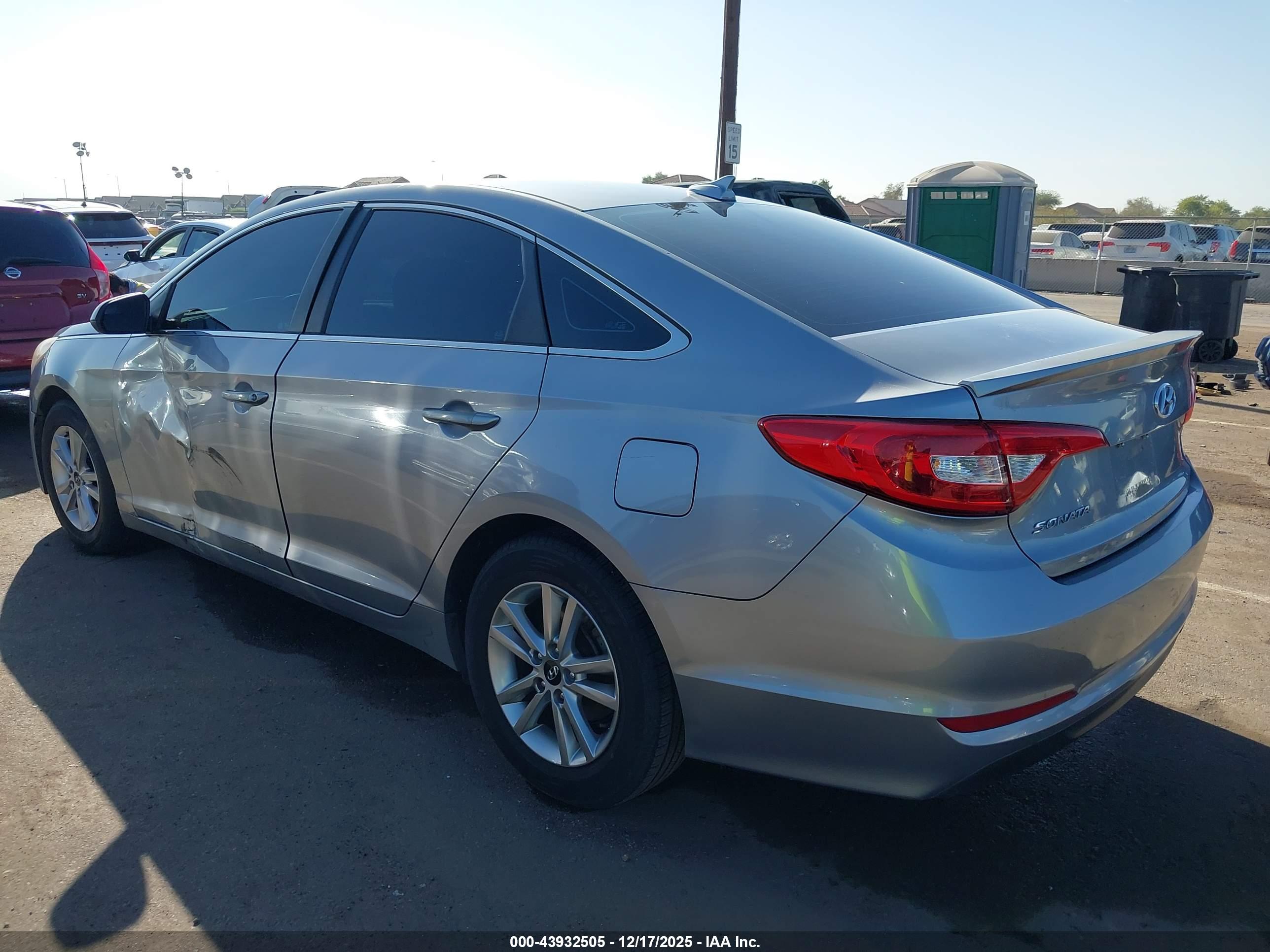 HYUNDAI SONATA image 3