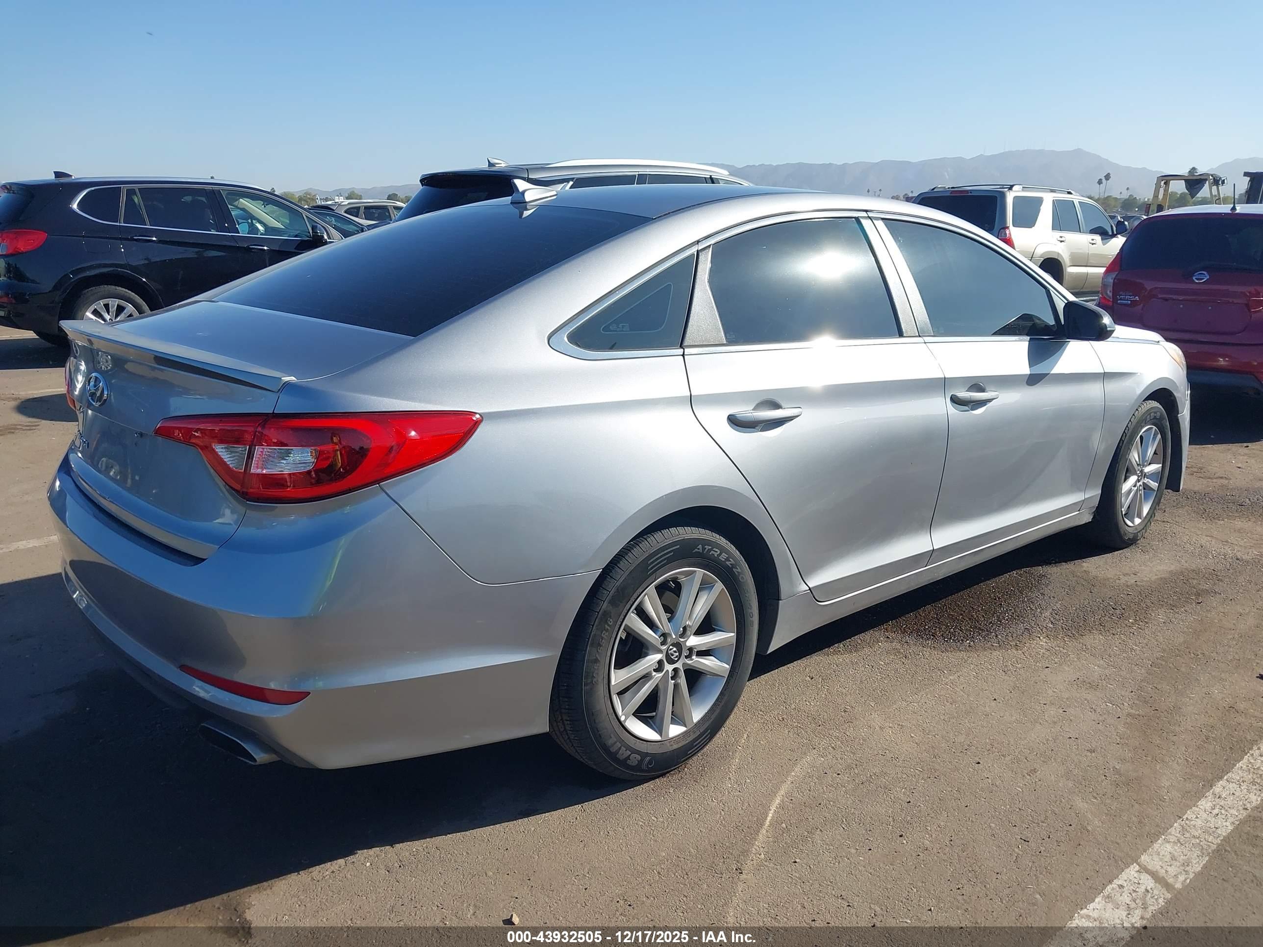 HYUNDAI SONATA image 4