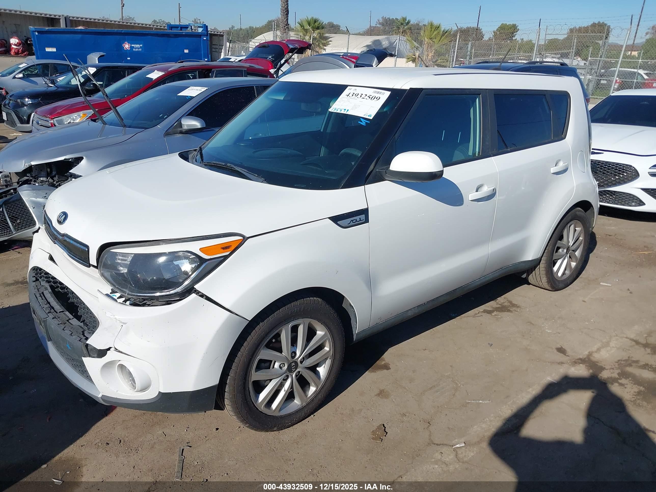 KIA SOUL image 2