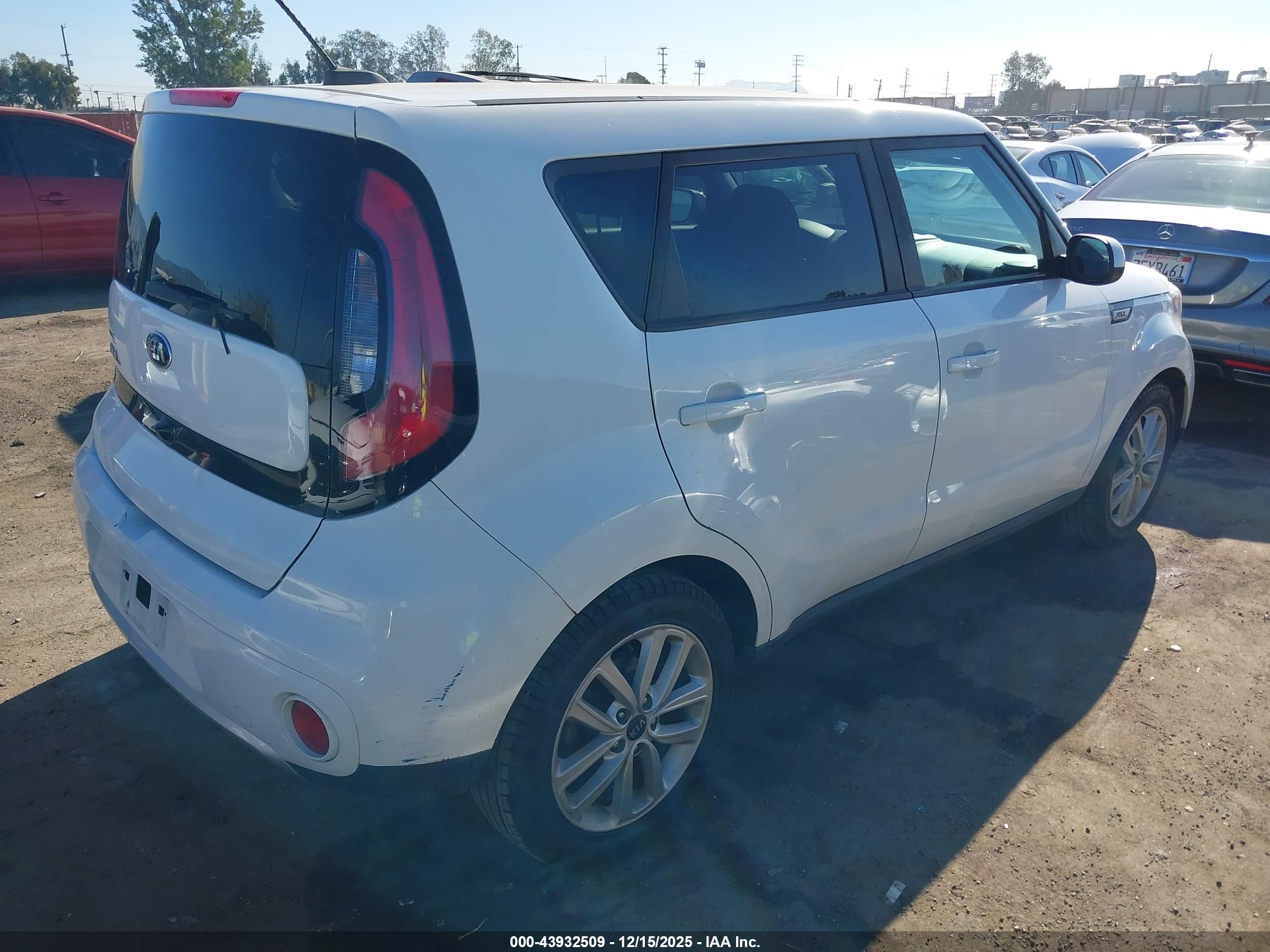 KIA SOUL image 4