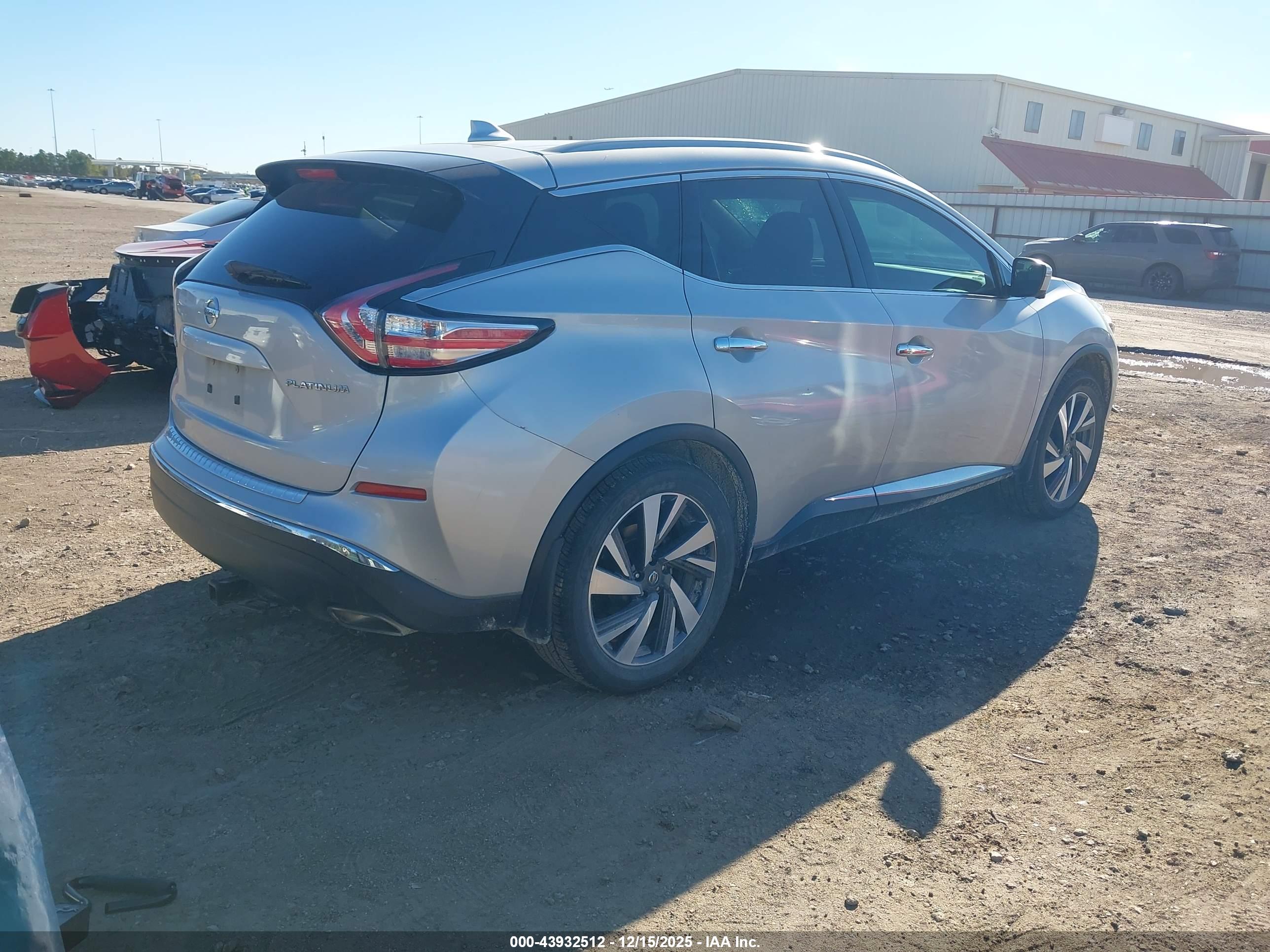 NISSAN MURANO image 4