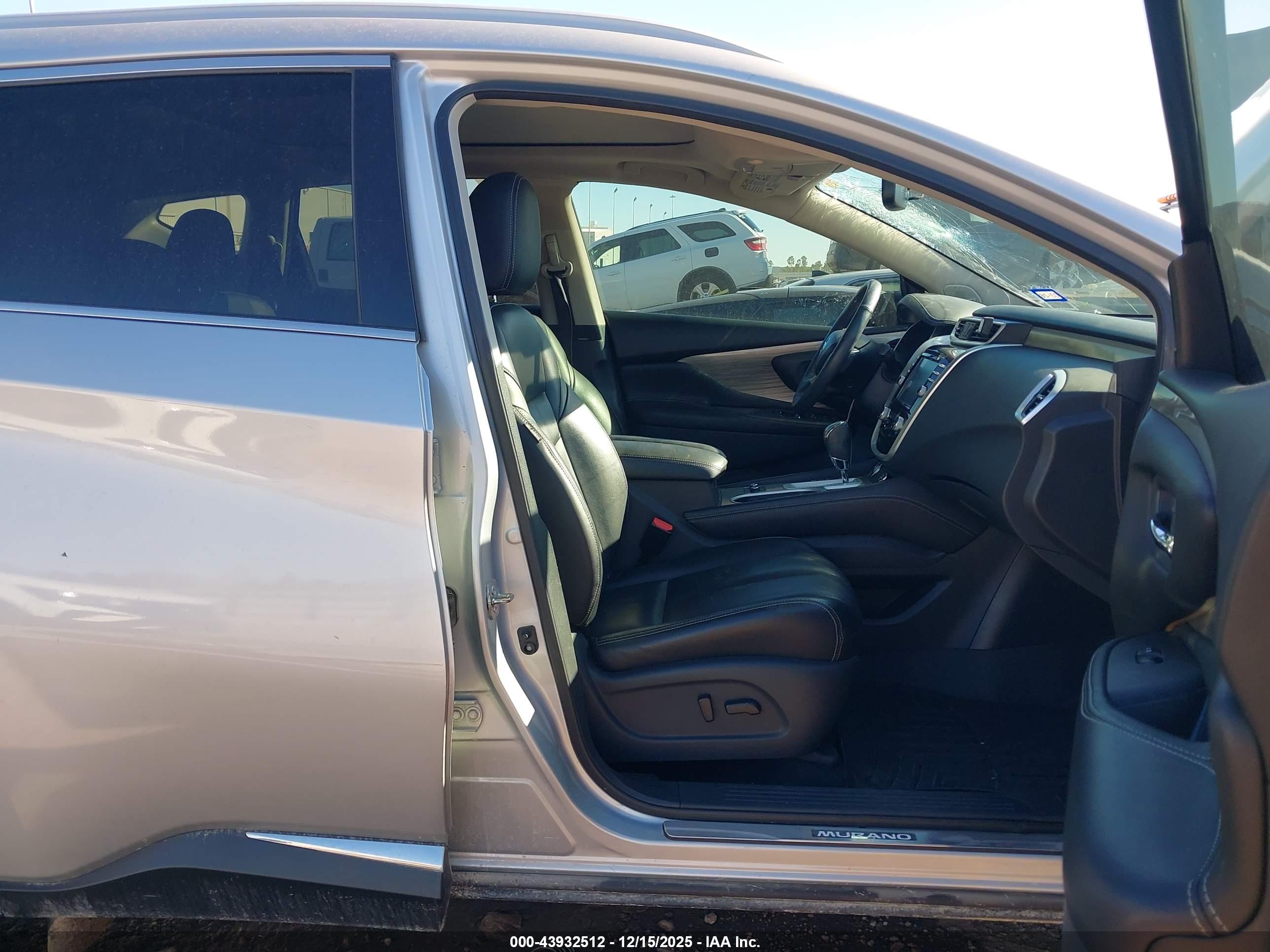 NISSAN MURANO image 5