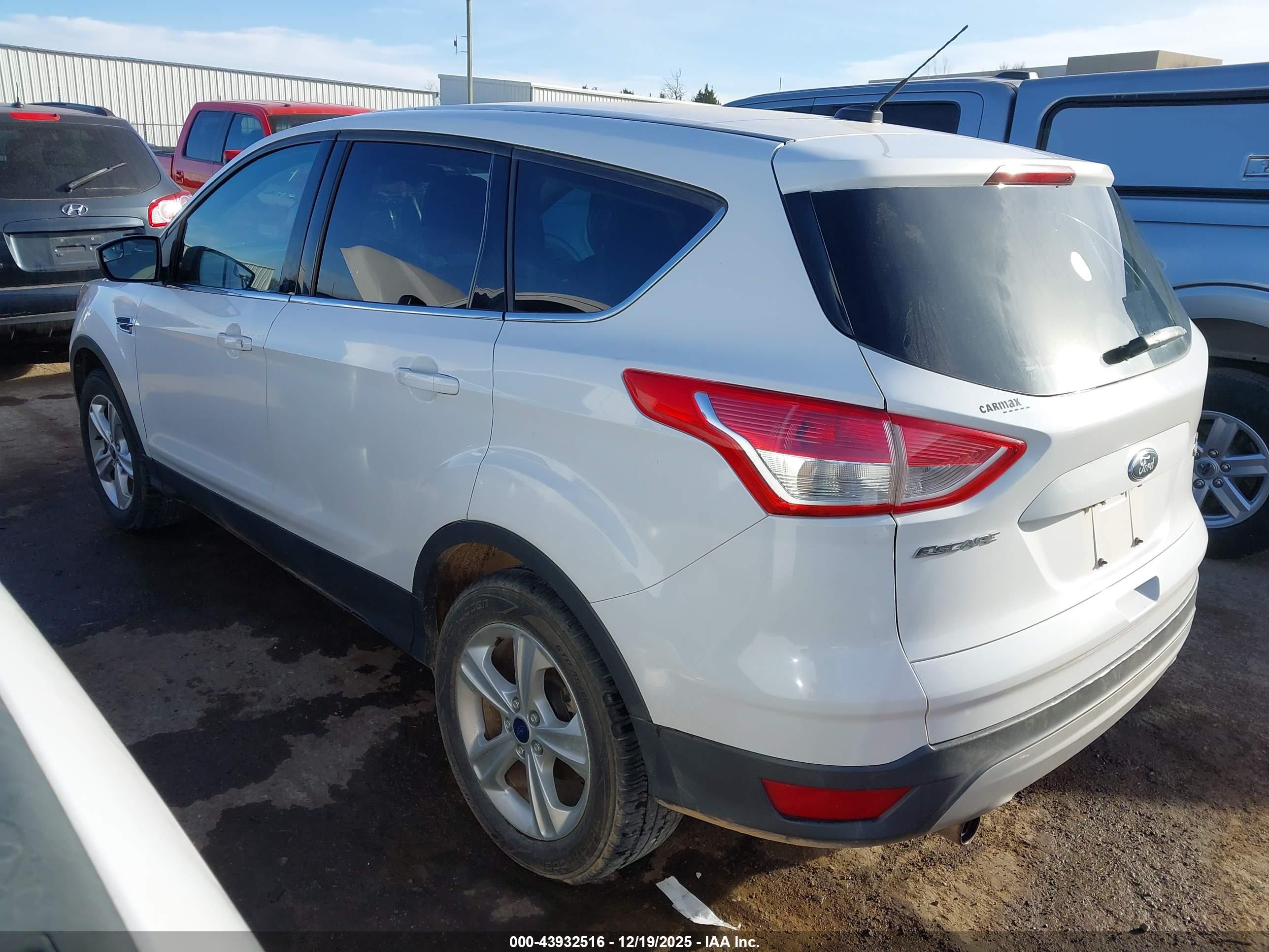 FORD ESCAPE image 3