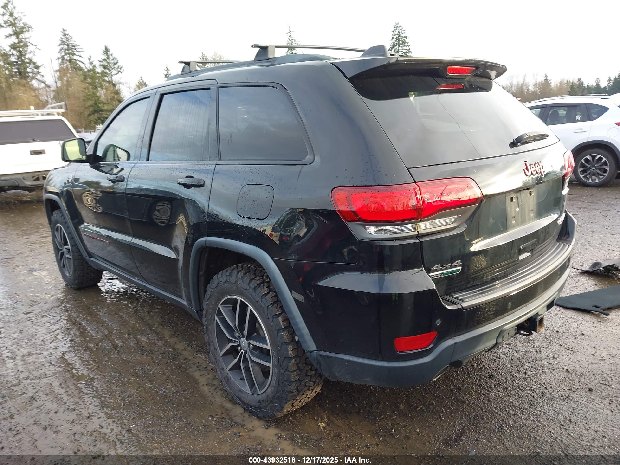 JEEP GRAND image 3