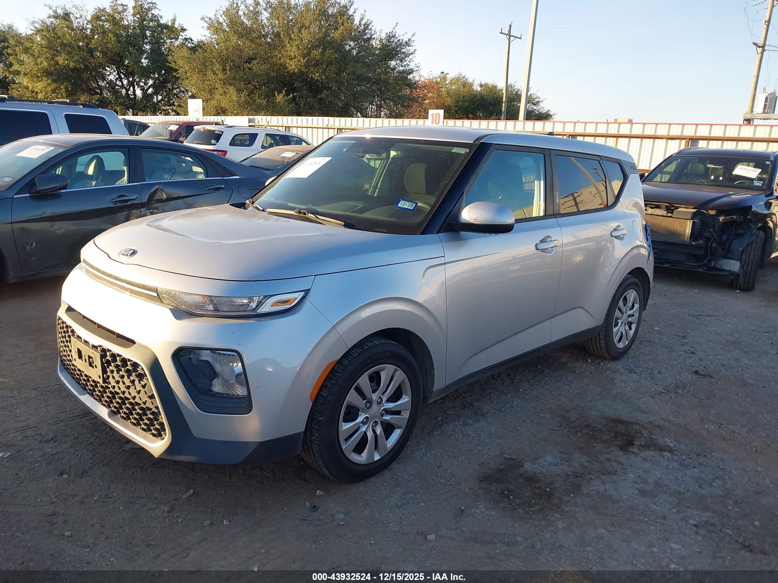 KIA SOUL image 2