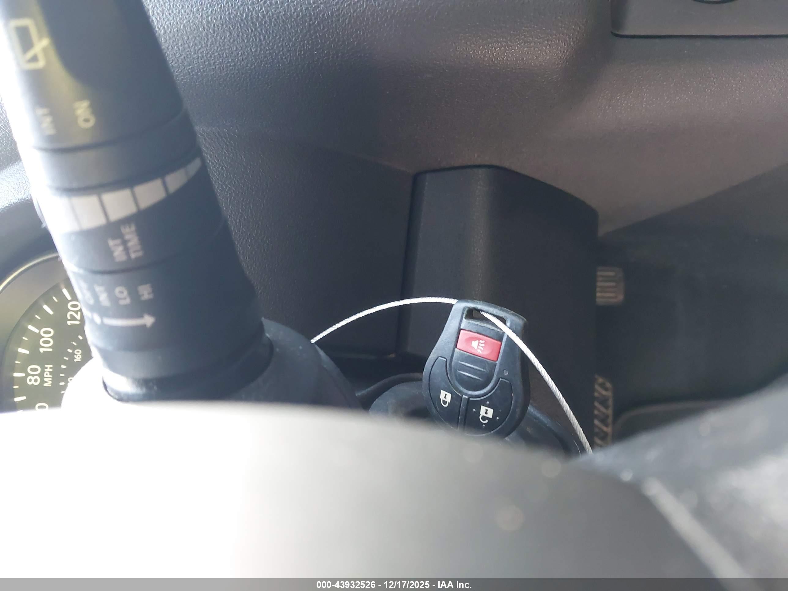 NISSAN ROGUE image 11