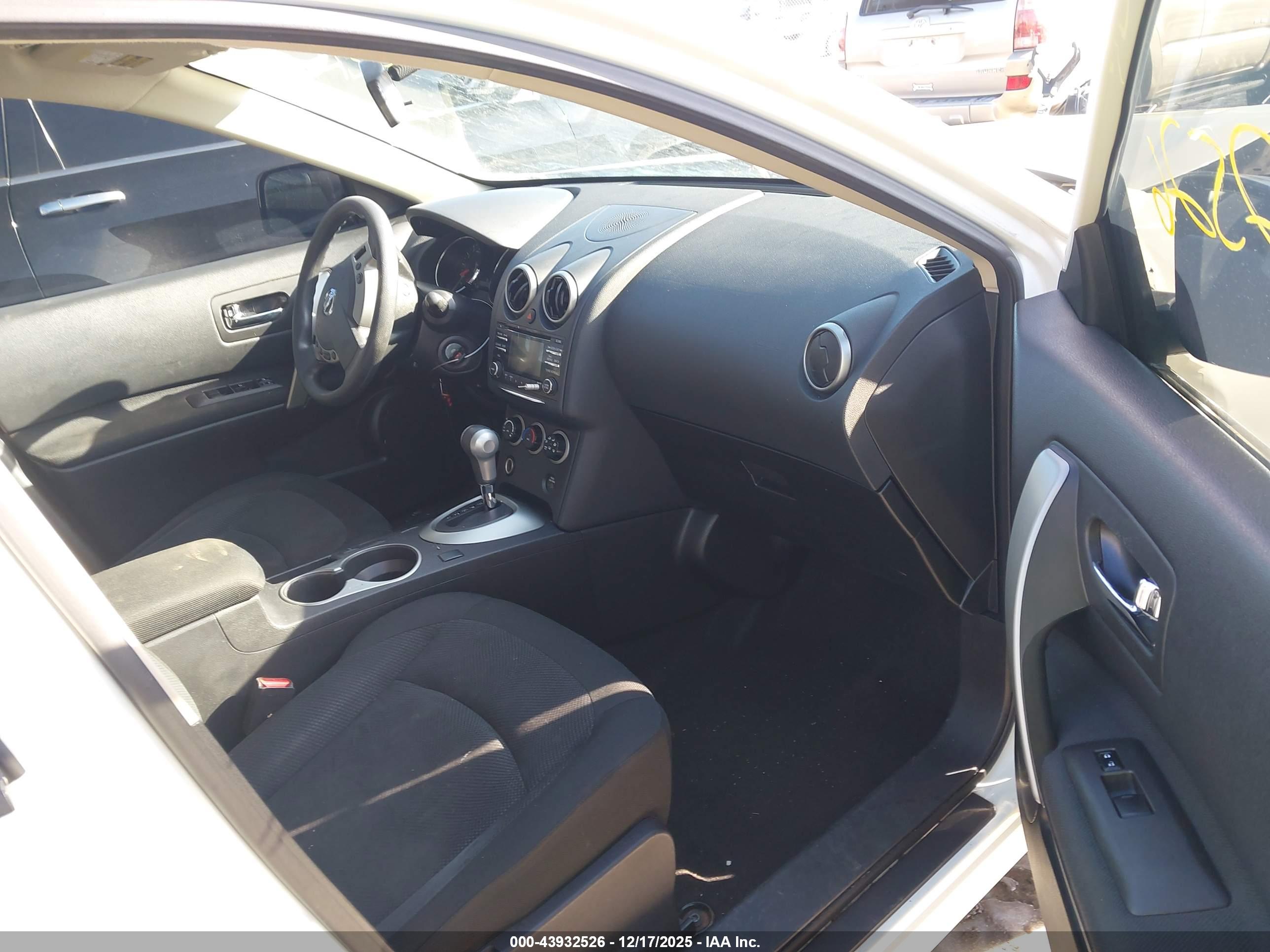 NISSAN ROGUE image 5