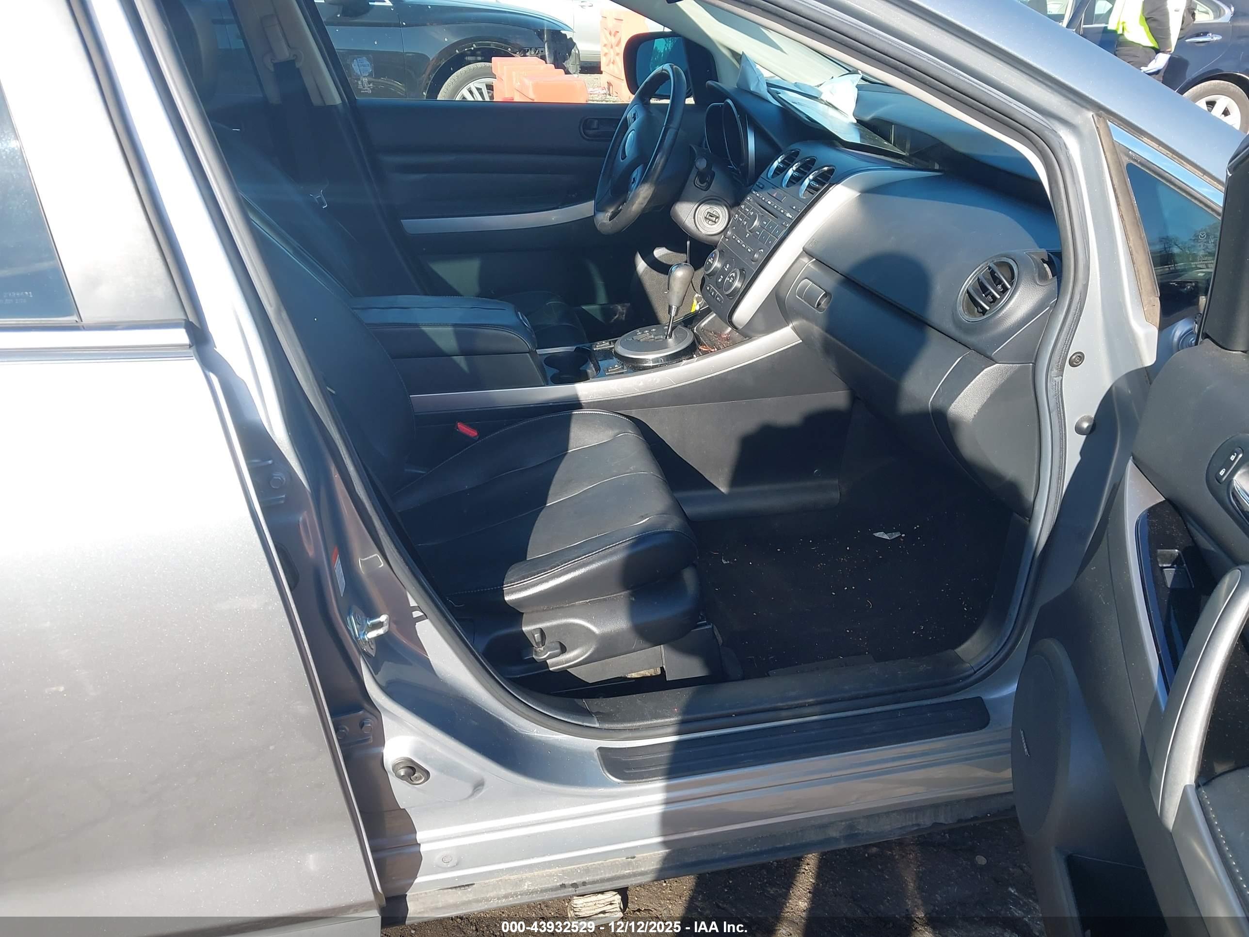 MAZDA CX-7 image 5