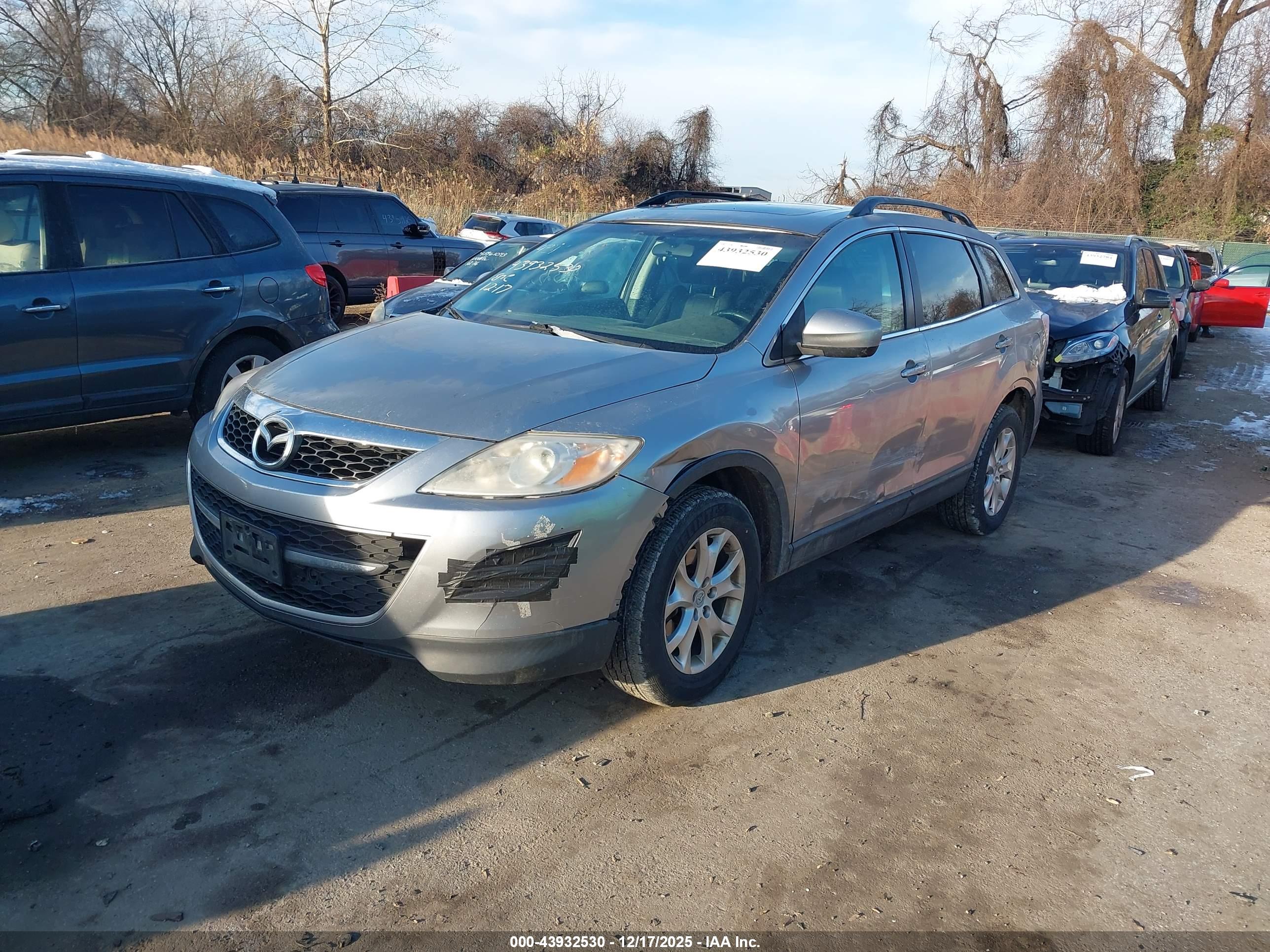 MAZDA CX-9 image 2