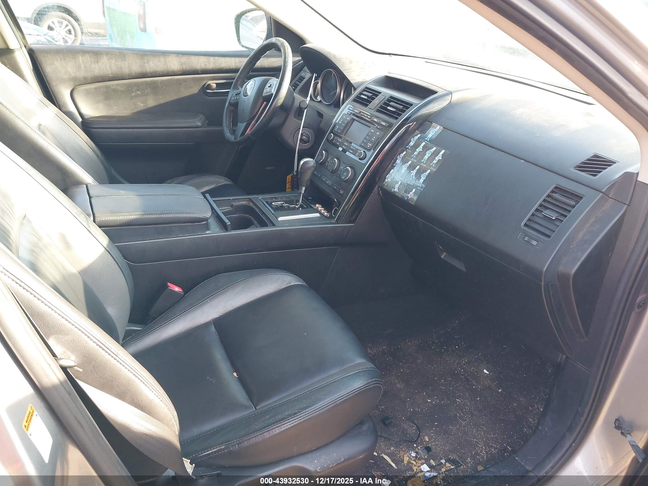 MAZDA CX-9 image 5