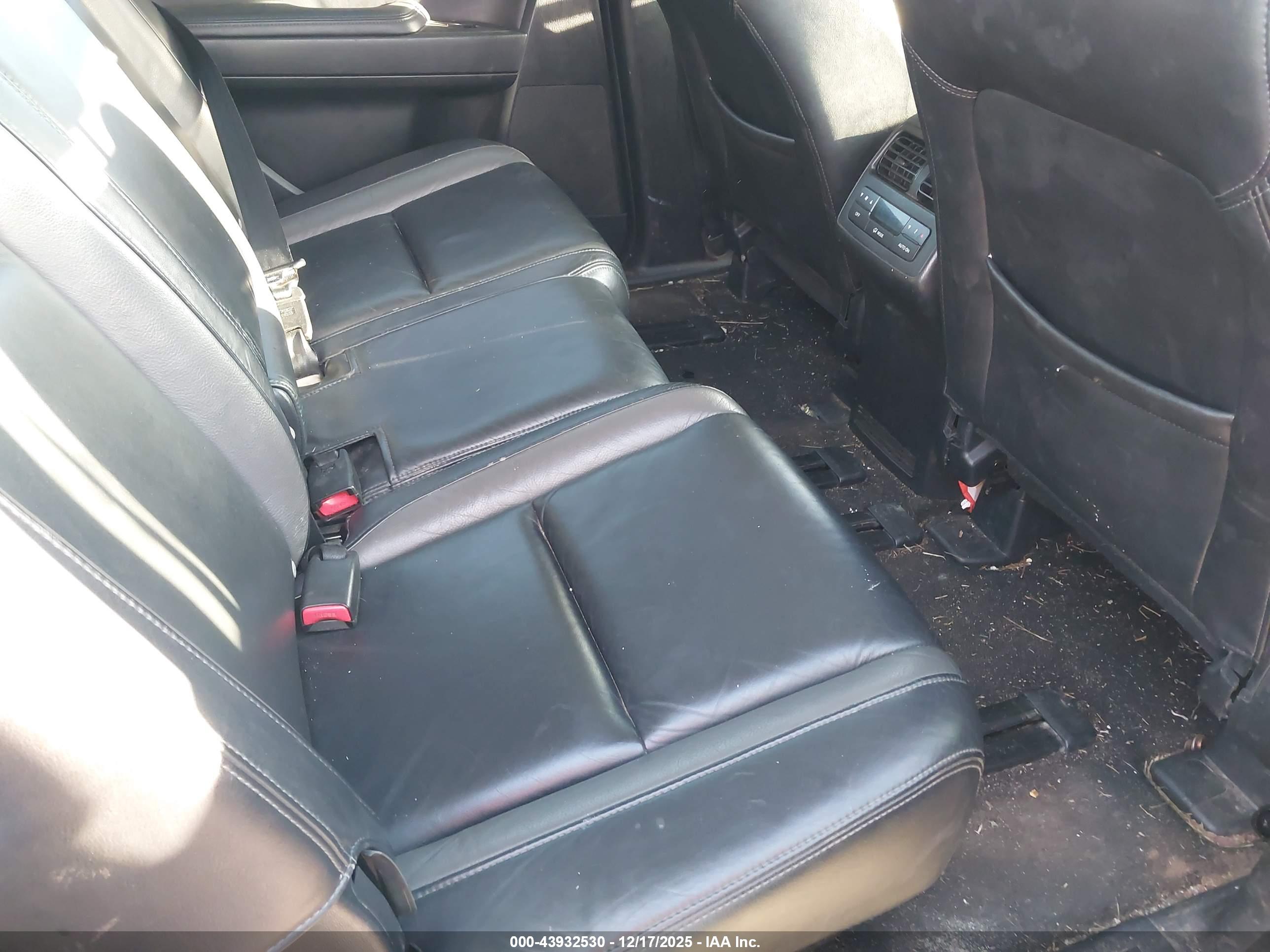 MAZDA CX-9 image 8