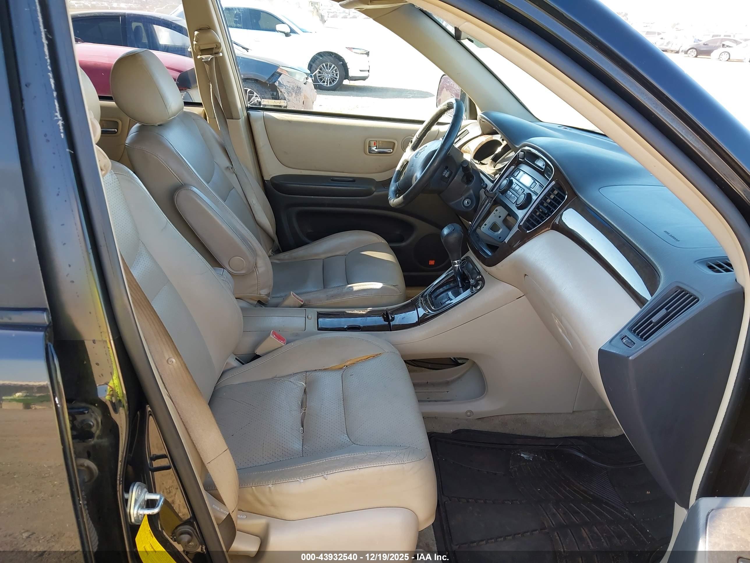 TOYOTA HIGHLANDER image 5