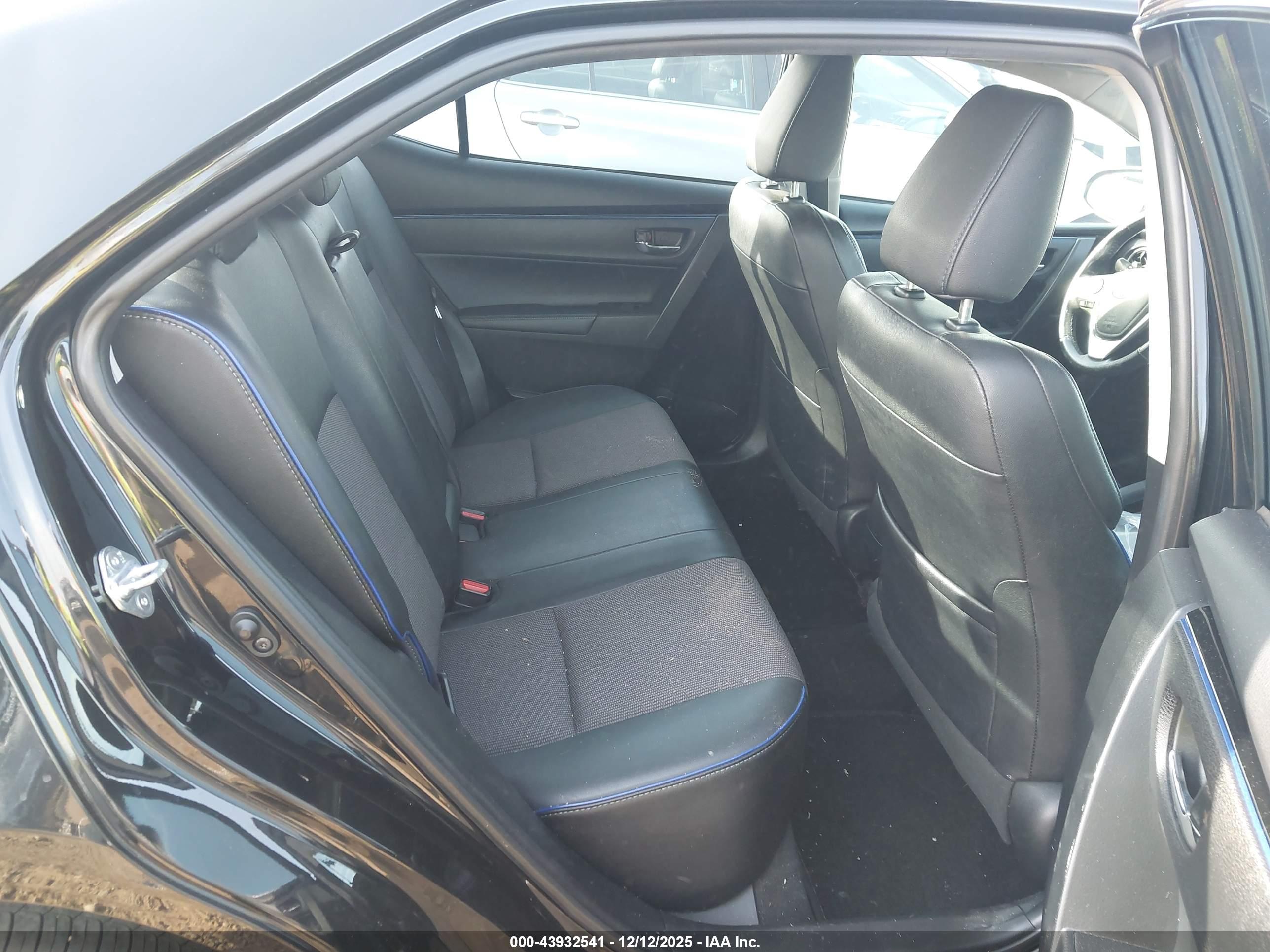 TOYOTA COROLLA image 8