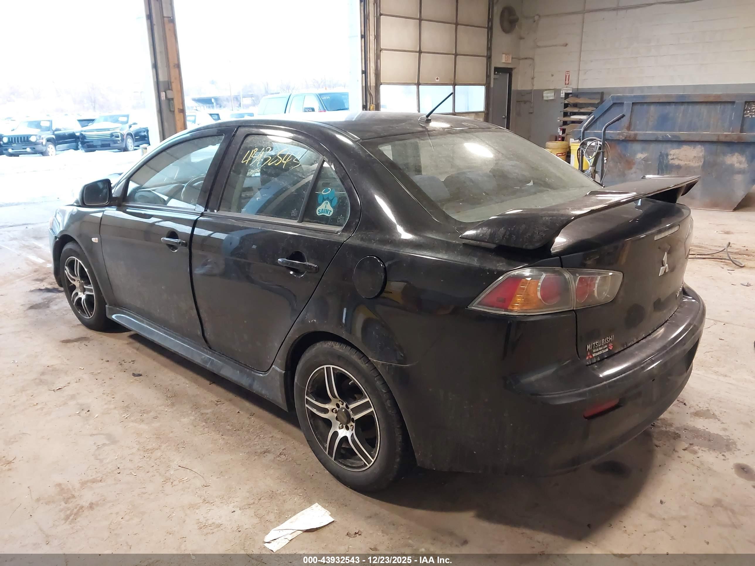 MITSUBISHI LANCER image 3