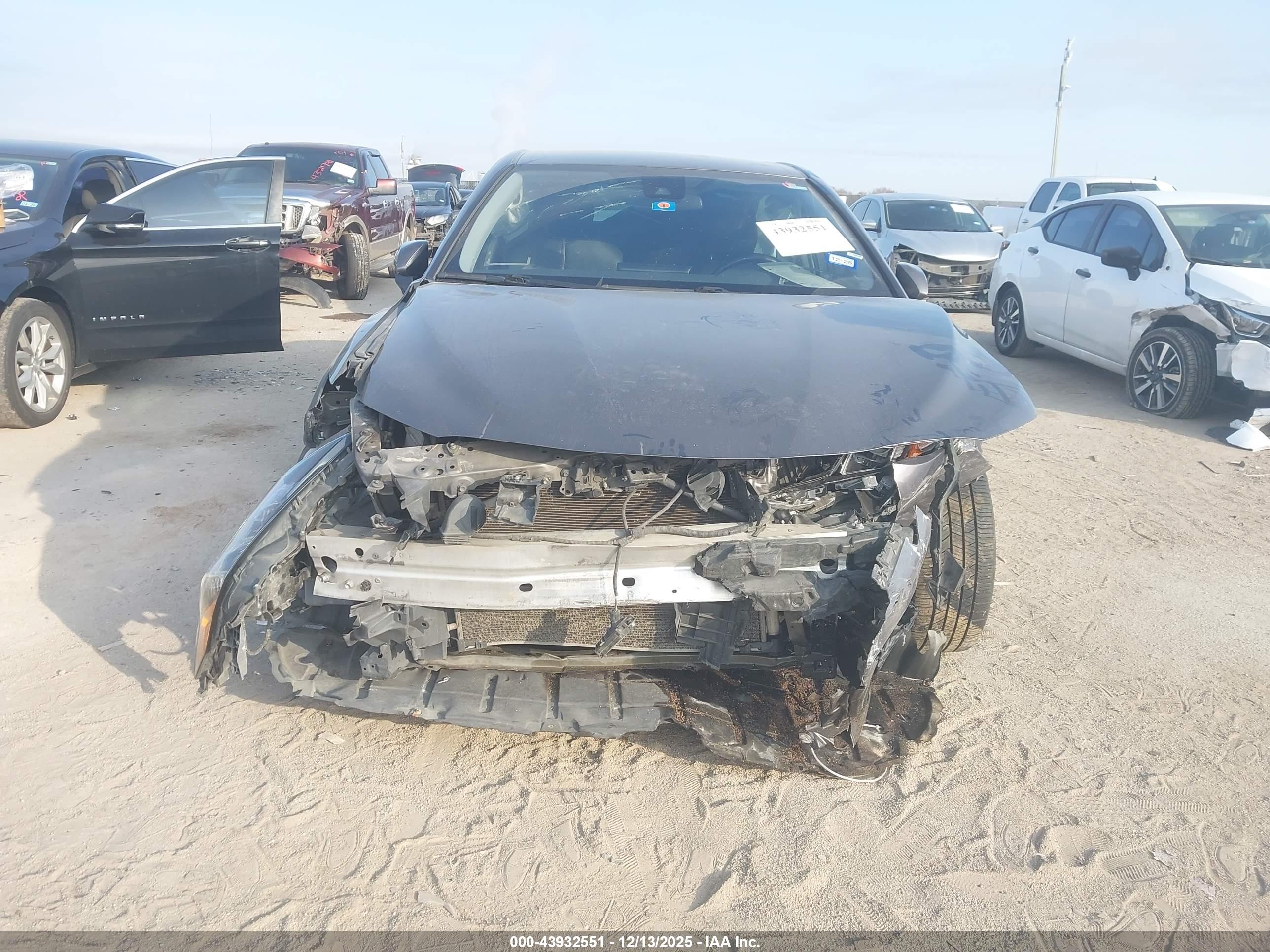 TOYOTA CAMRY image 6