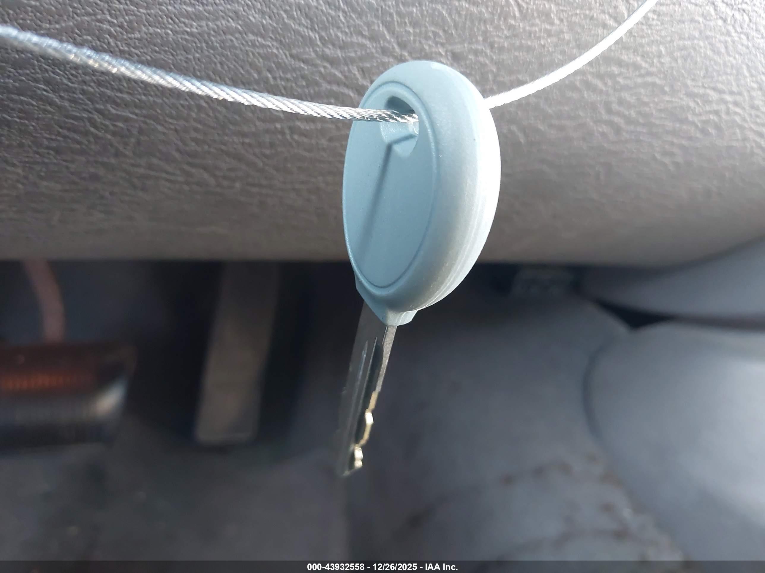 JEEP LIBERTY image 11