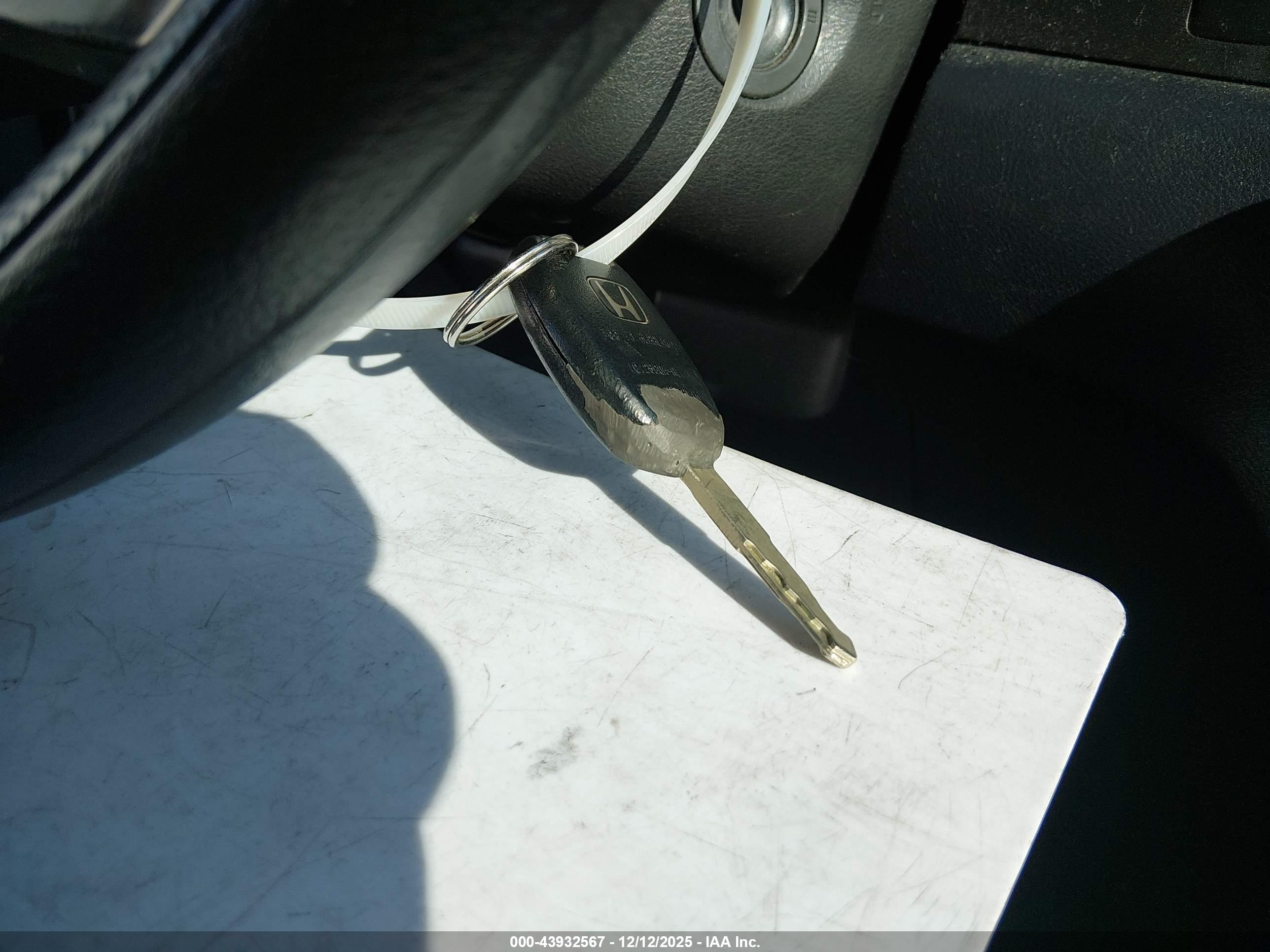 HONDA CR-V image 11