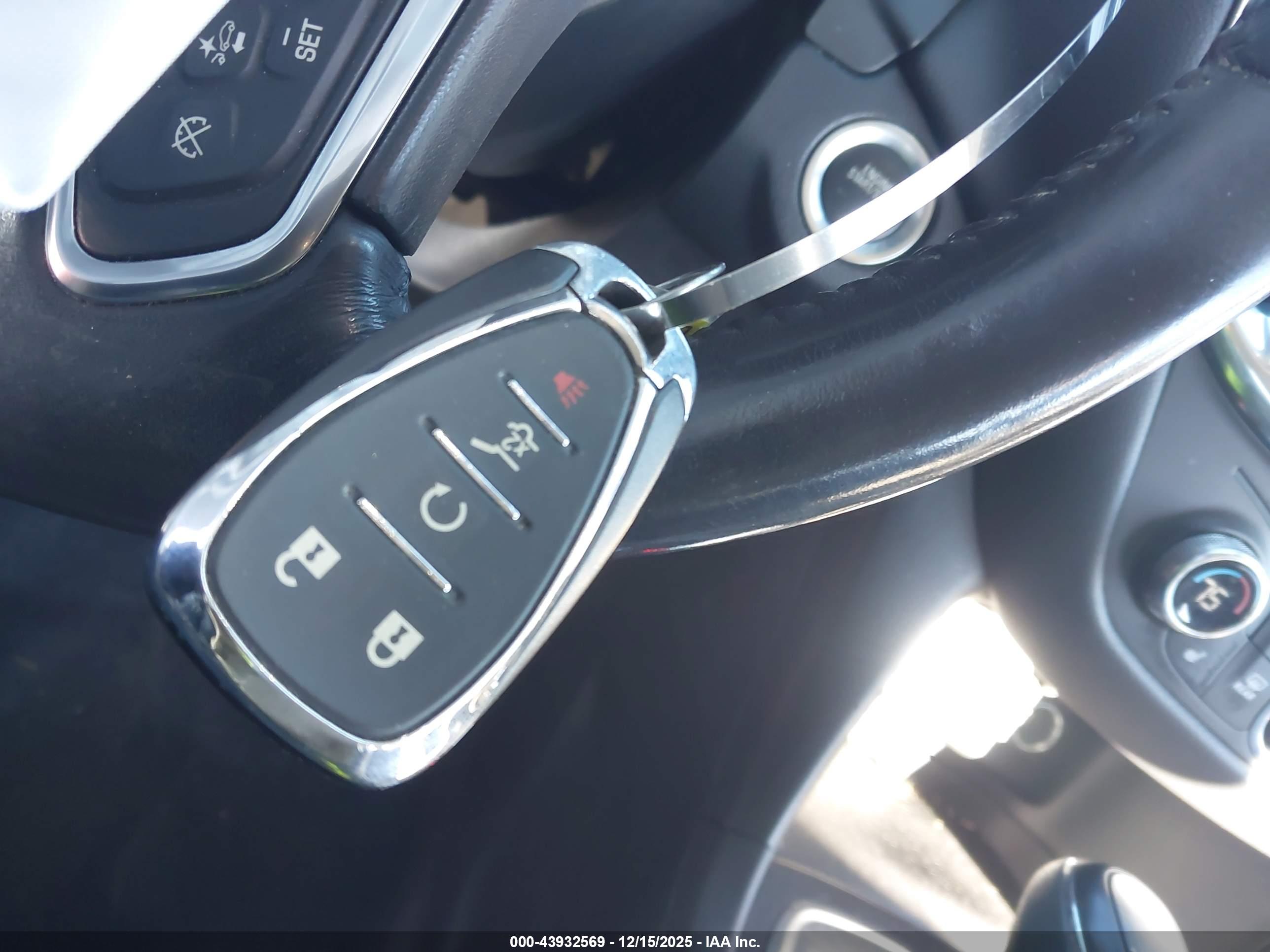 CHEVROLET EQUINOX image 11