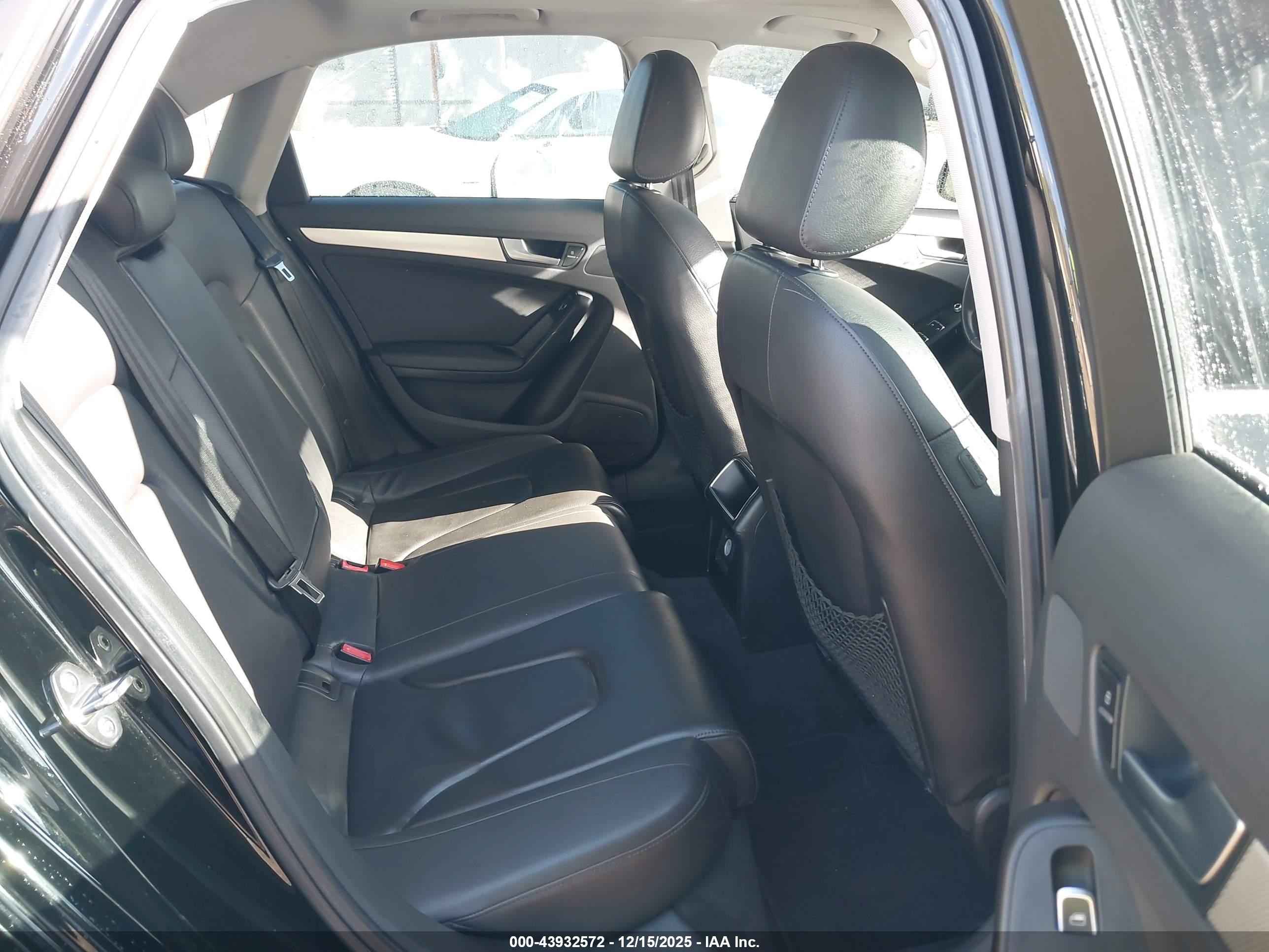 AUDI A4 image 8