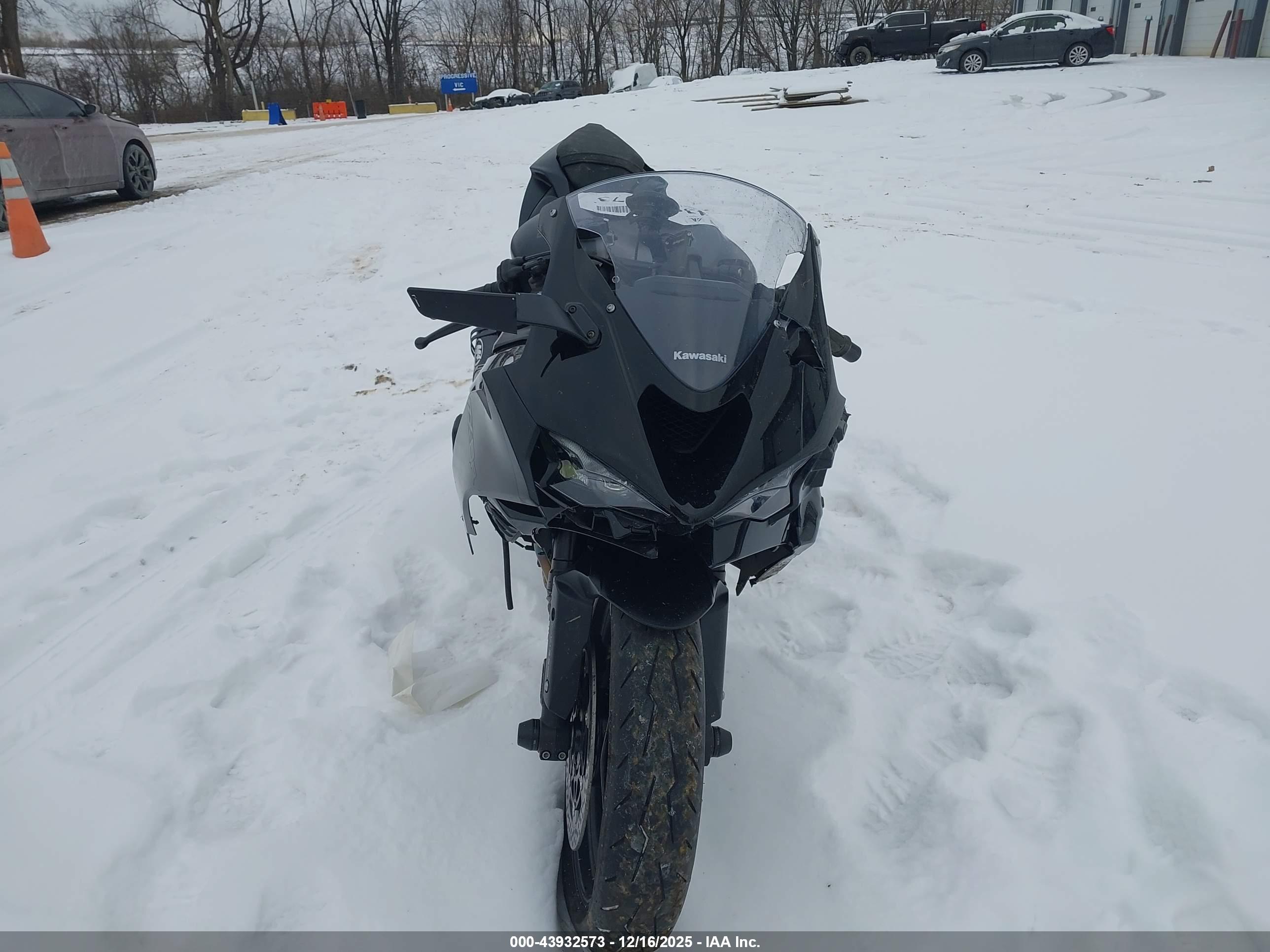 KAWASAKI ZX636 image 5