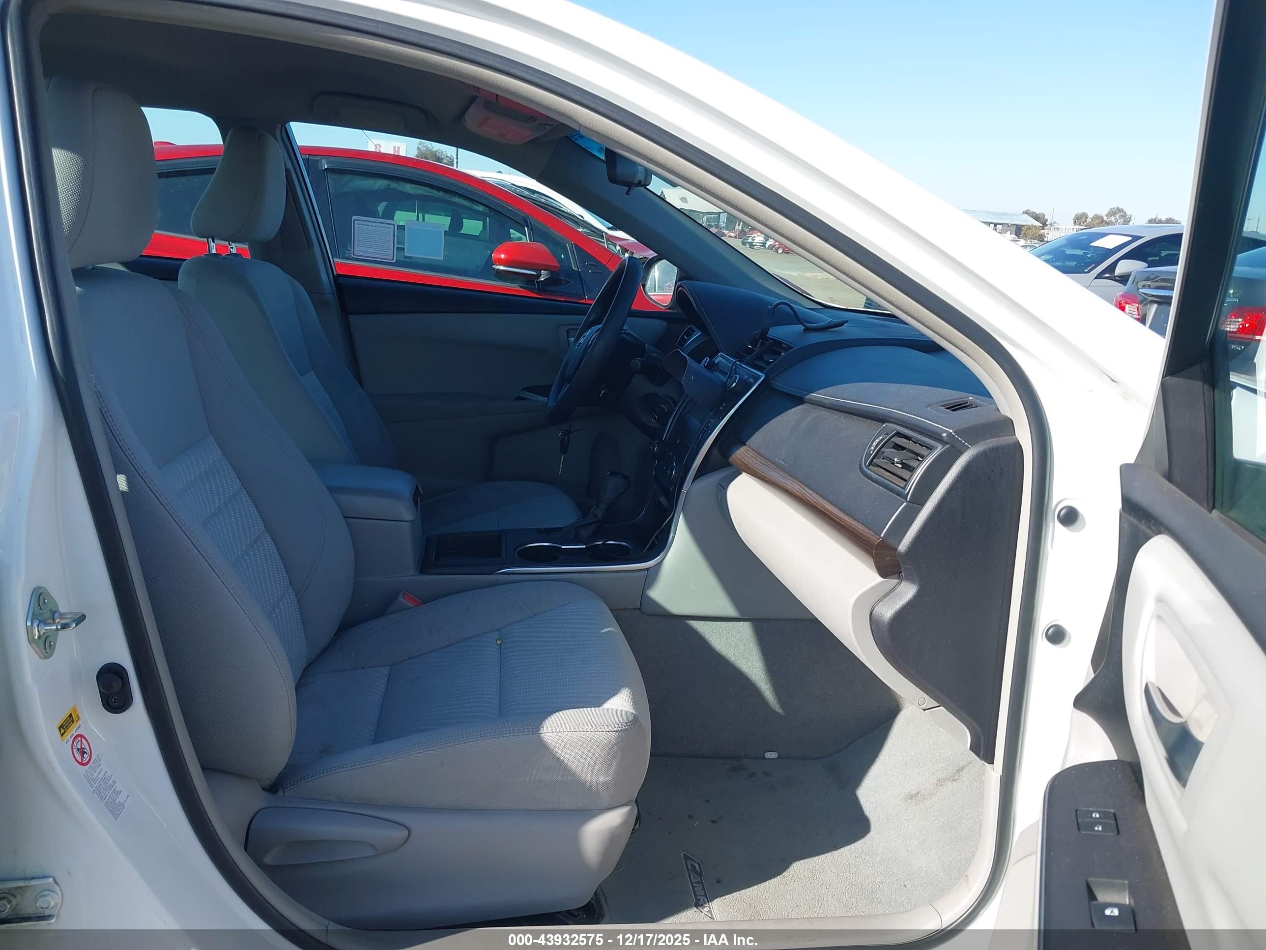 TOYOTA CAMRY image 5