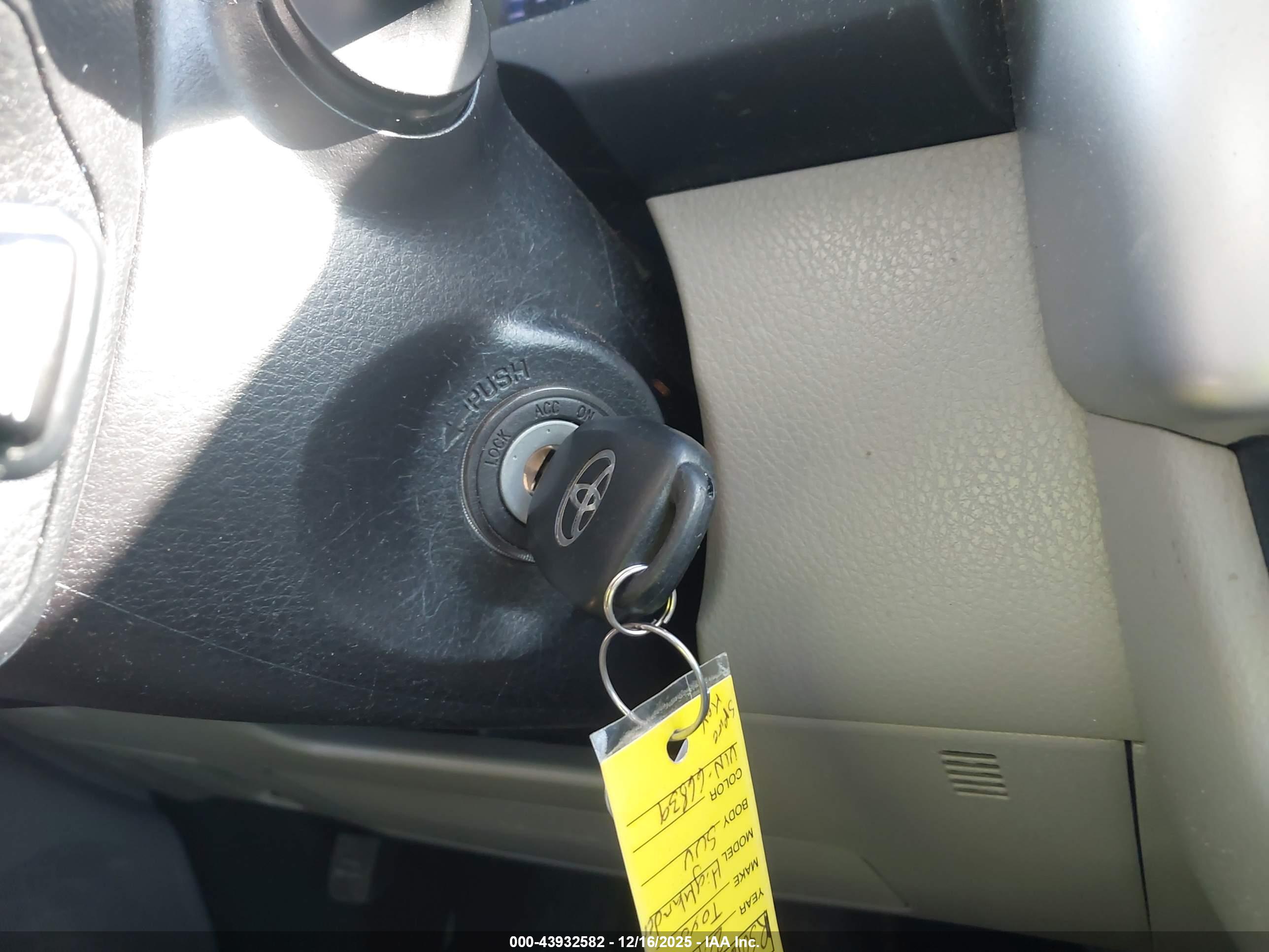 TOYOTA HIGHLANDER image 11
