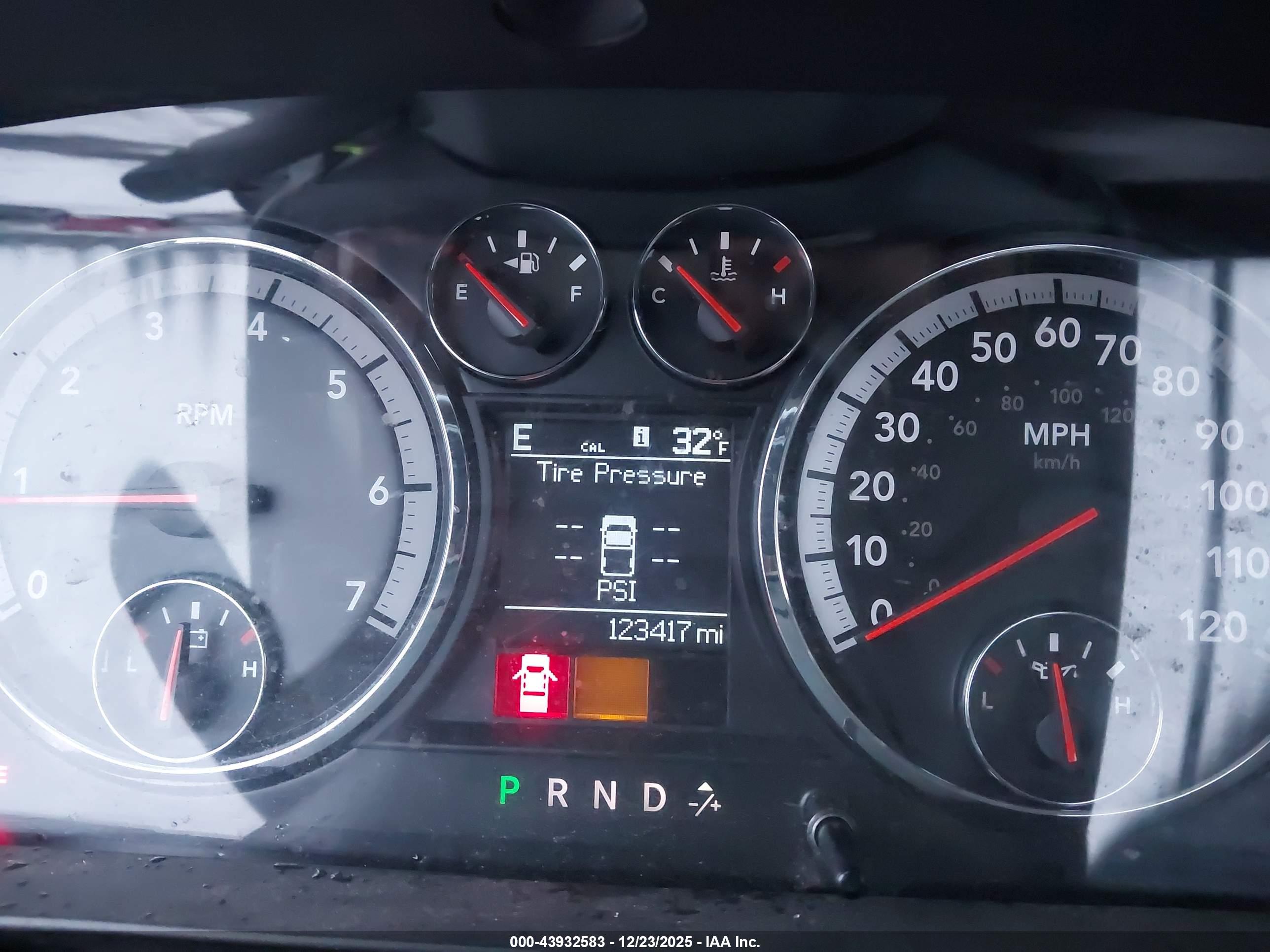 DODGE RAM image 7