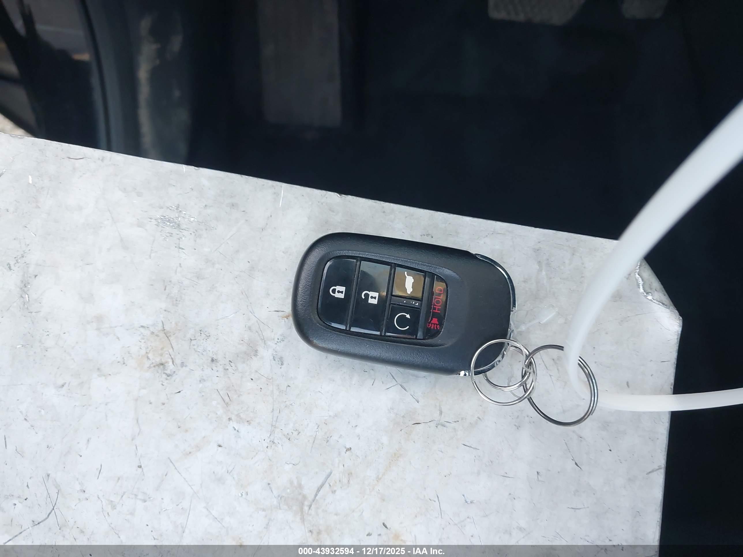 HONDA CR-V image 11