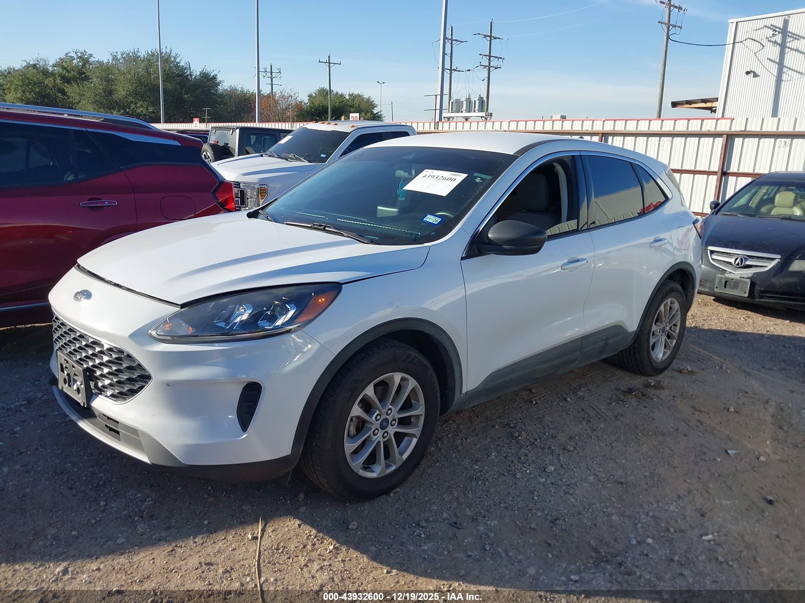 FORD ESCAPE image 2