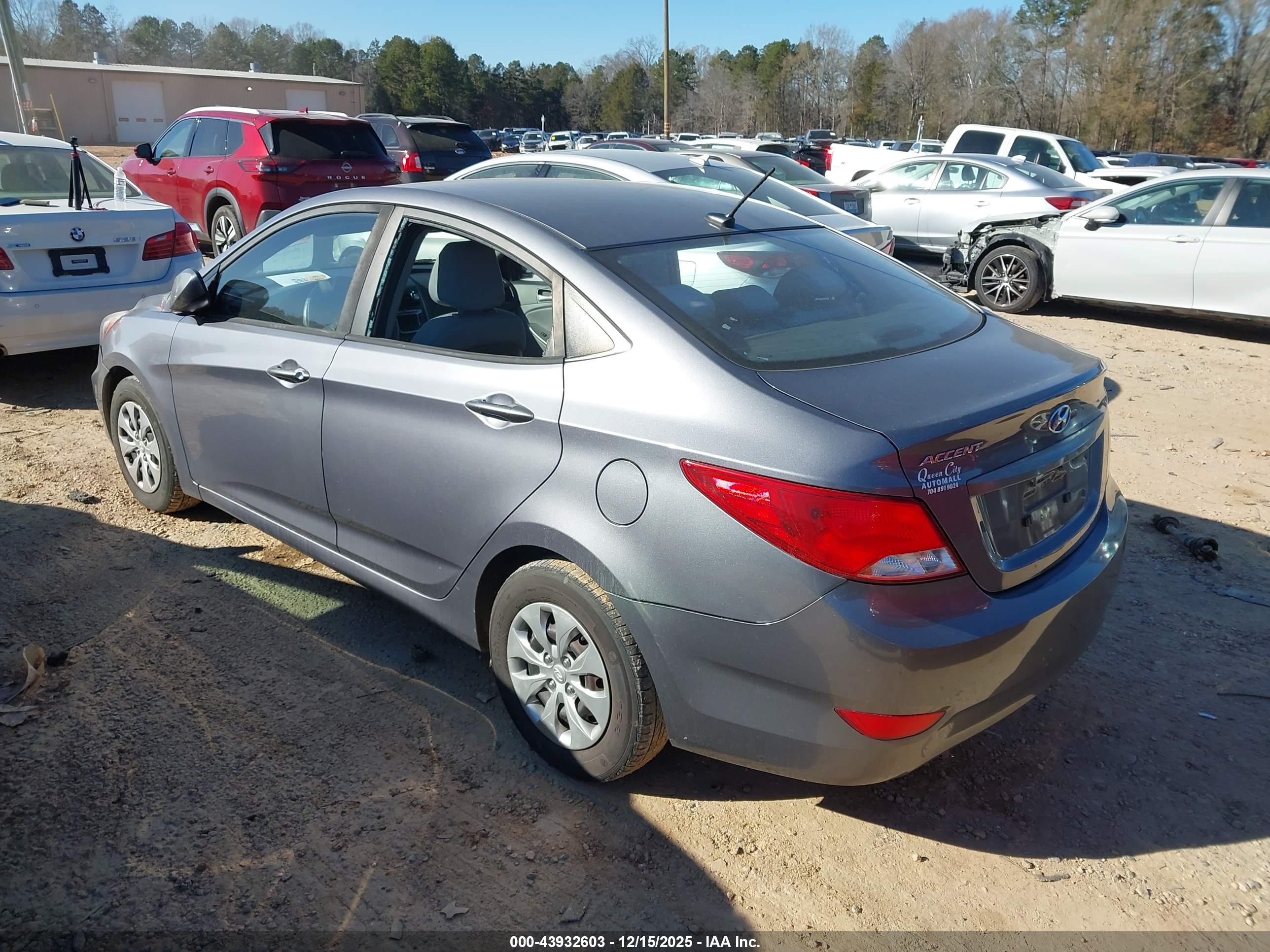 HYUNDAI ACCENT image 3