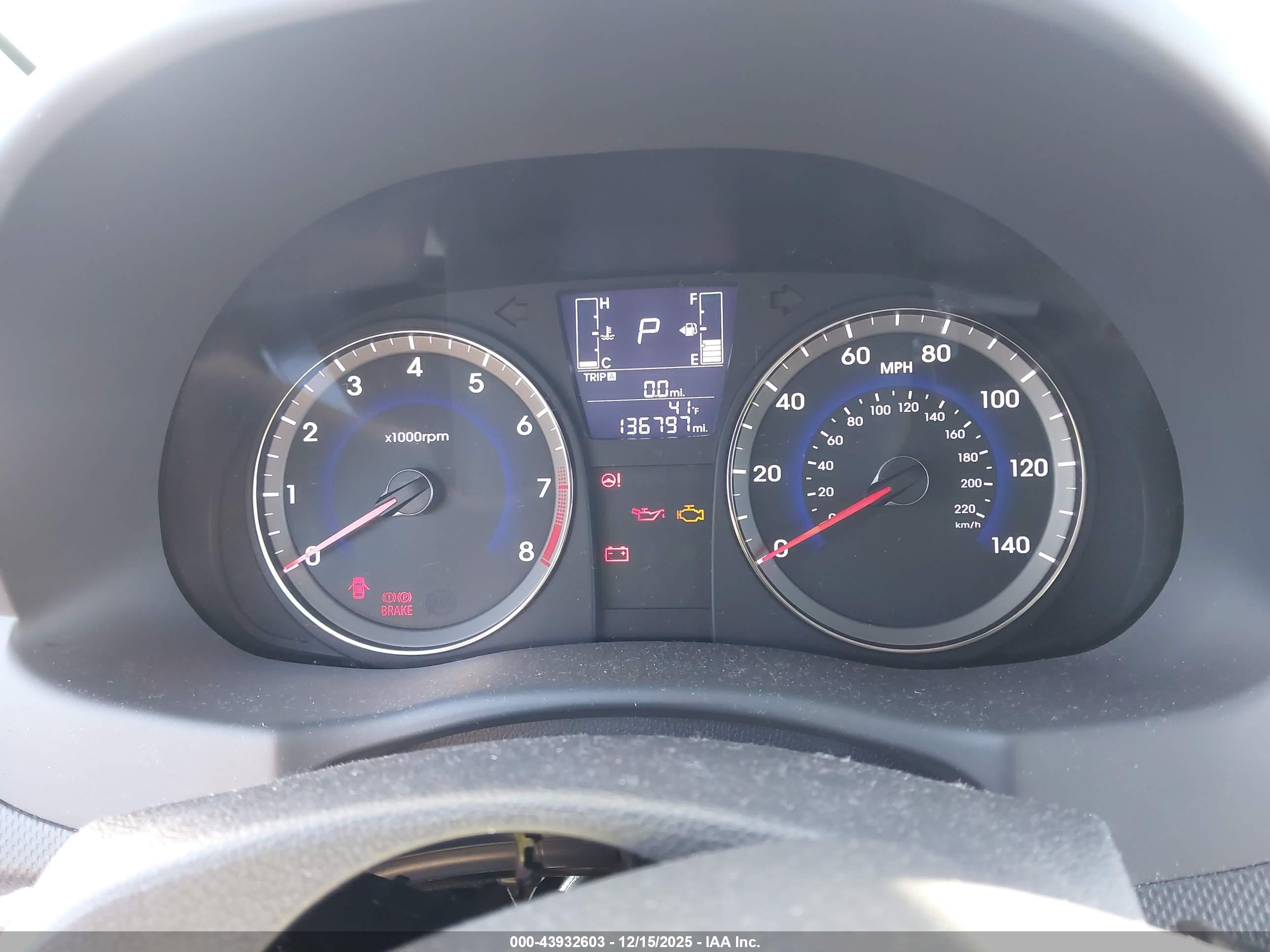 HYUNDAI ACCENT image 7