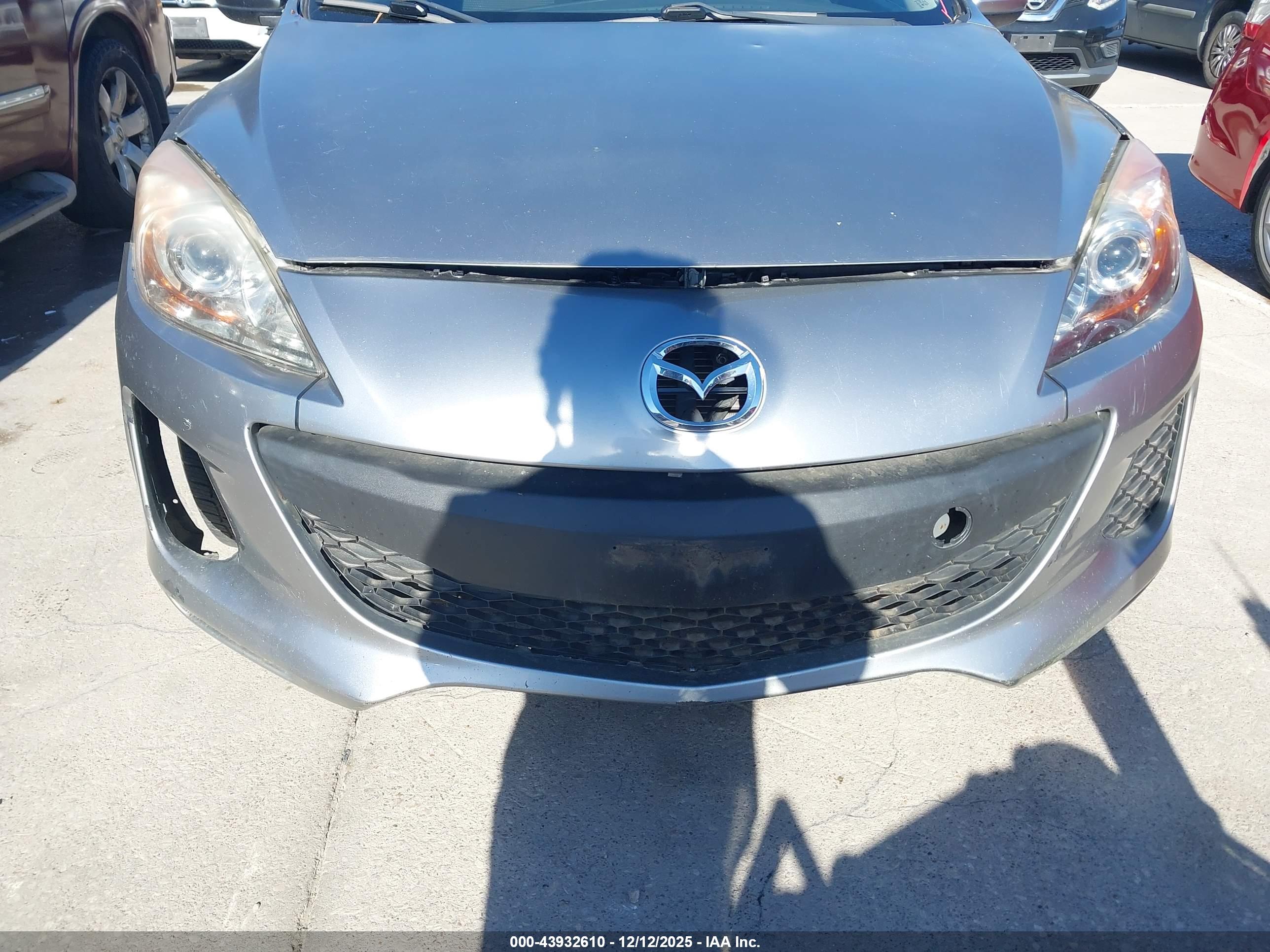 MAZDA MAZDA3 image 6