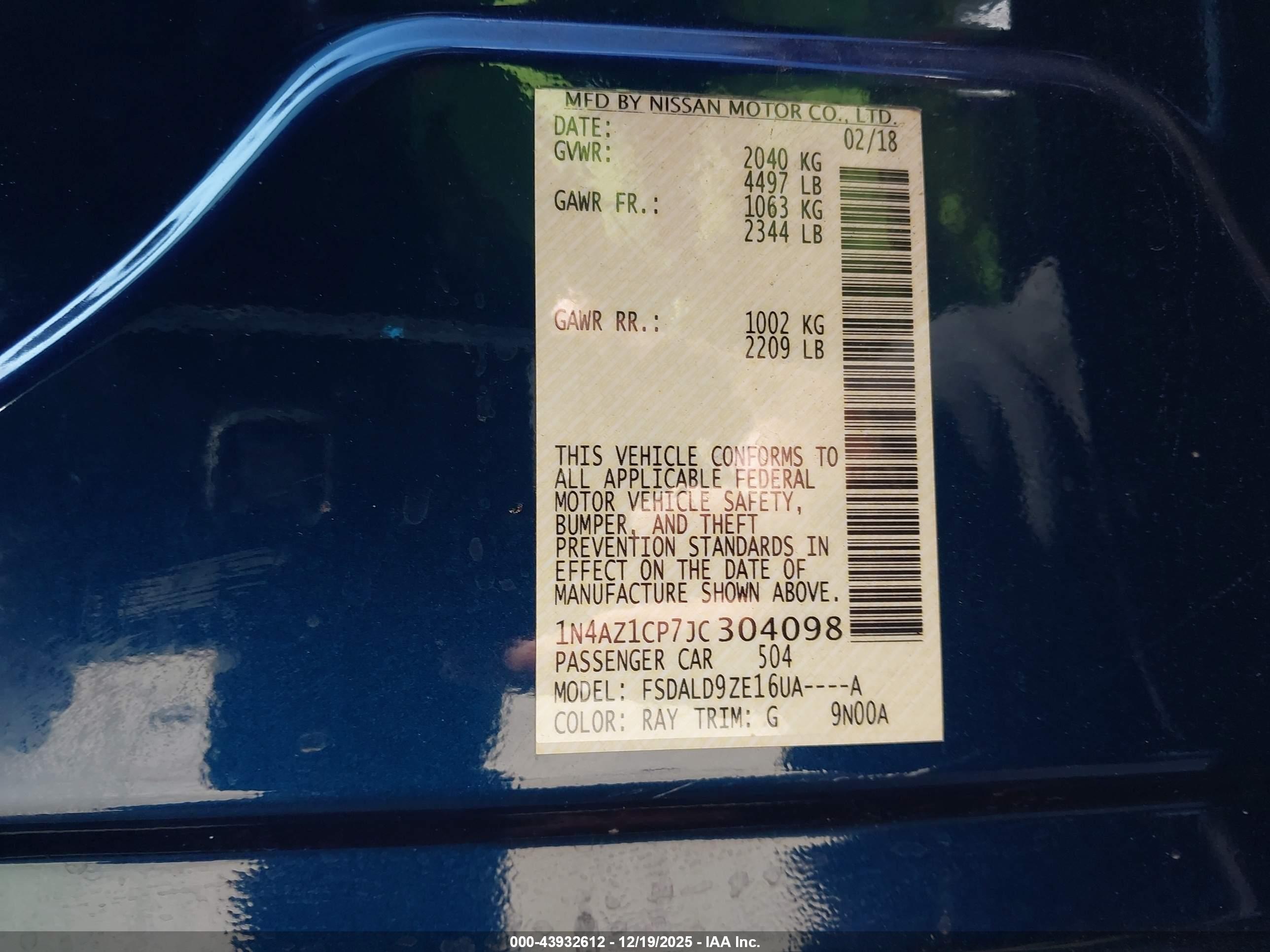 NISSAN LEAF image 9