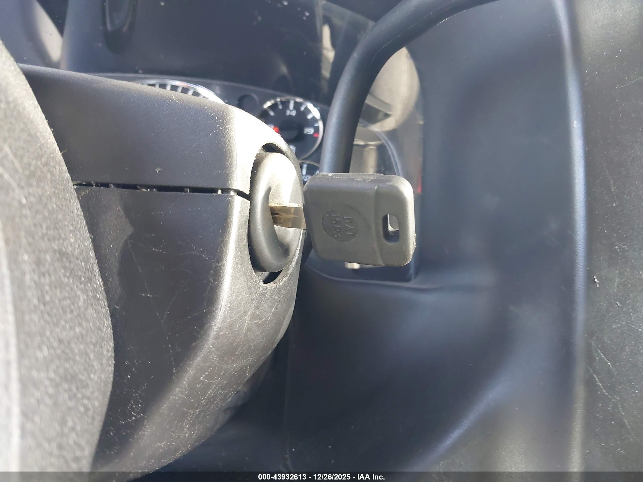 CHEVROLET EXPRESS image 11