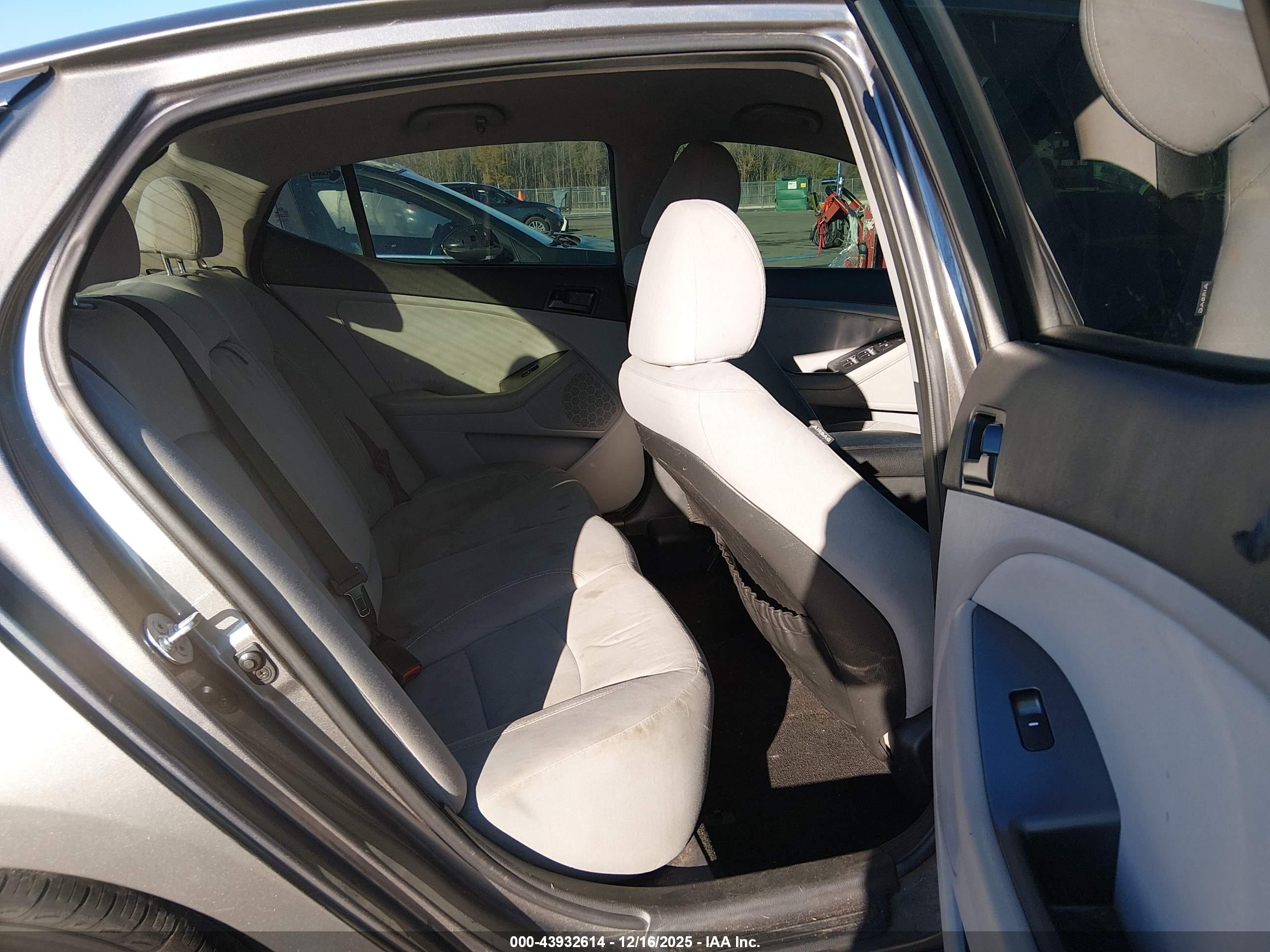 KIA OPTIMA image 8