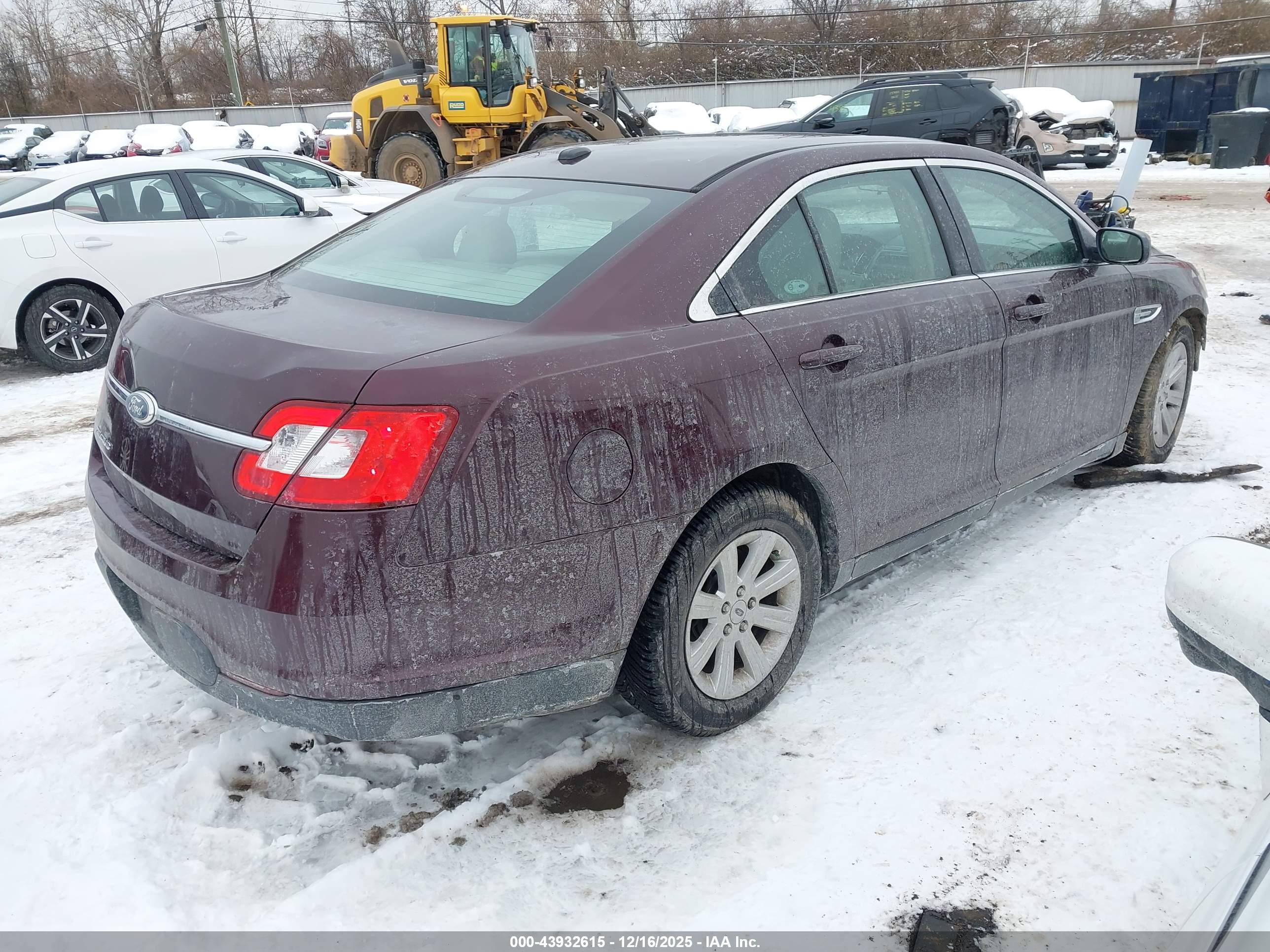 FORD TAURUS image 4