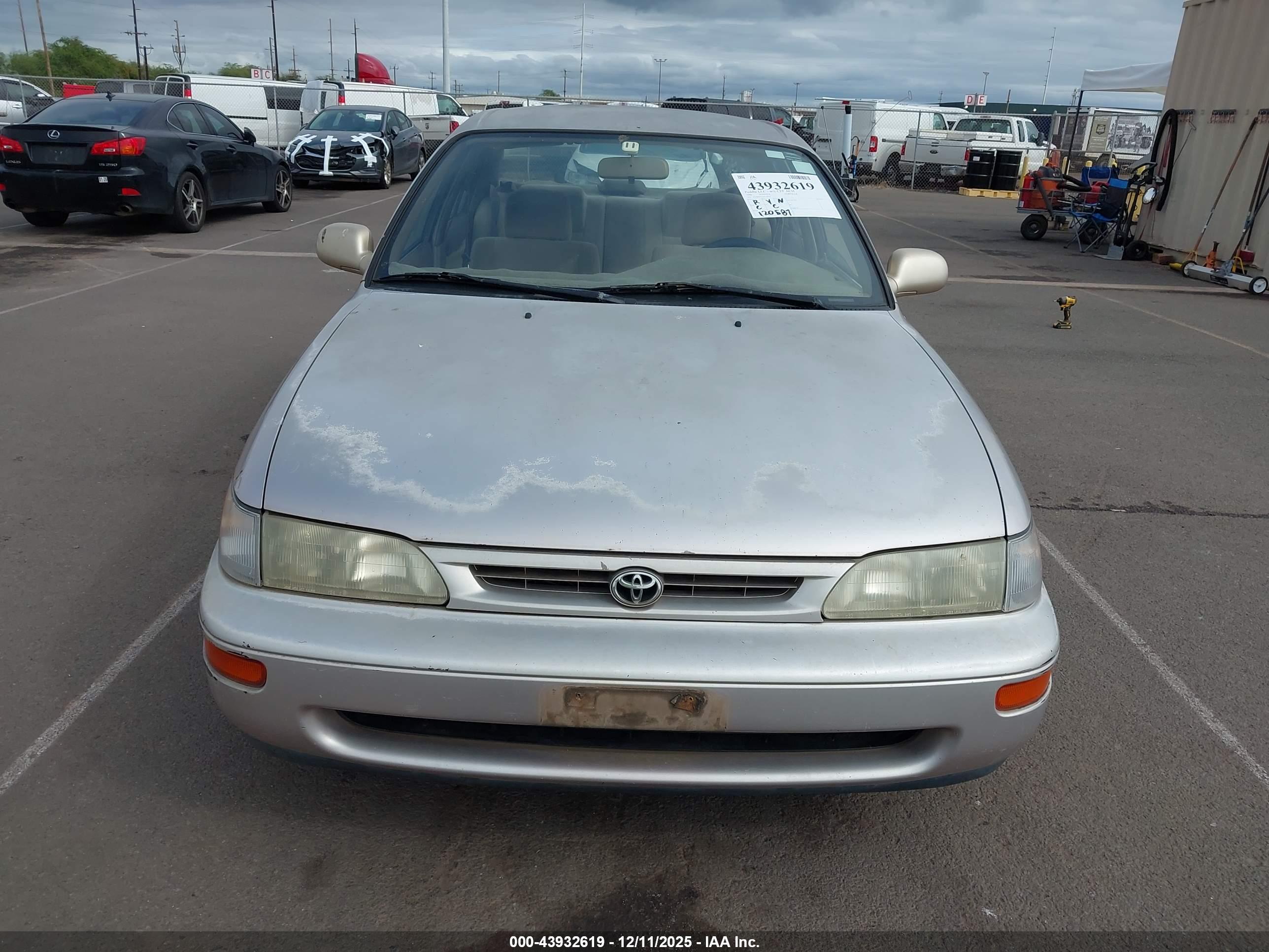 TOYOTA COROLLA image 6