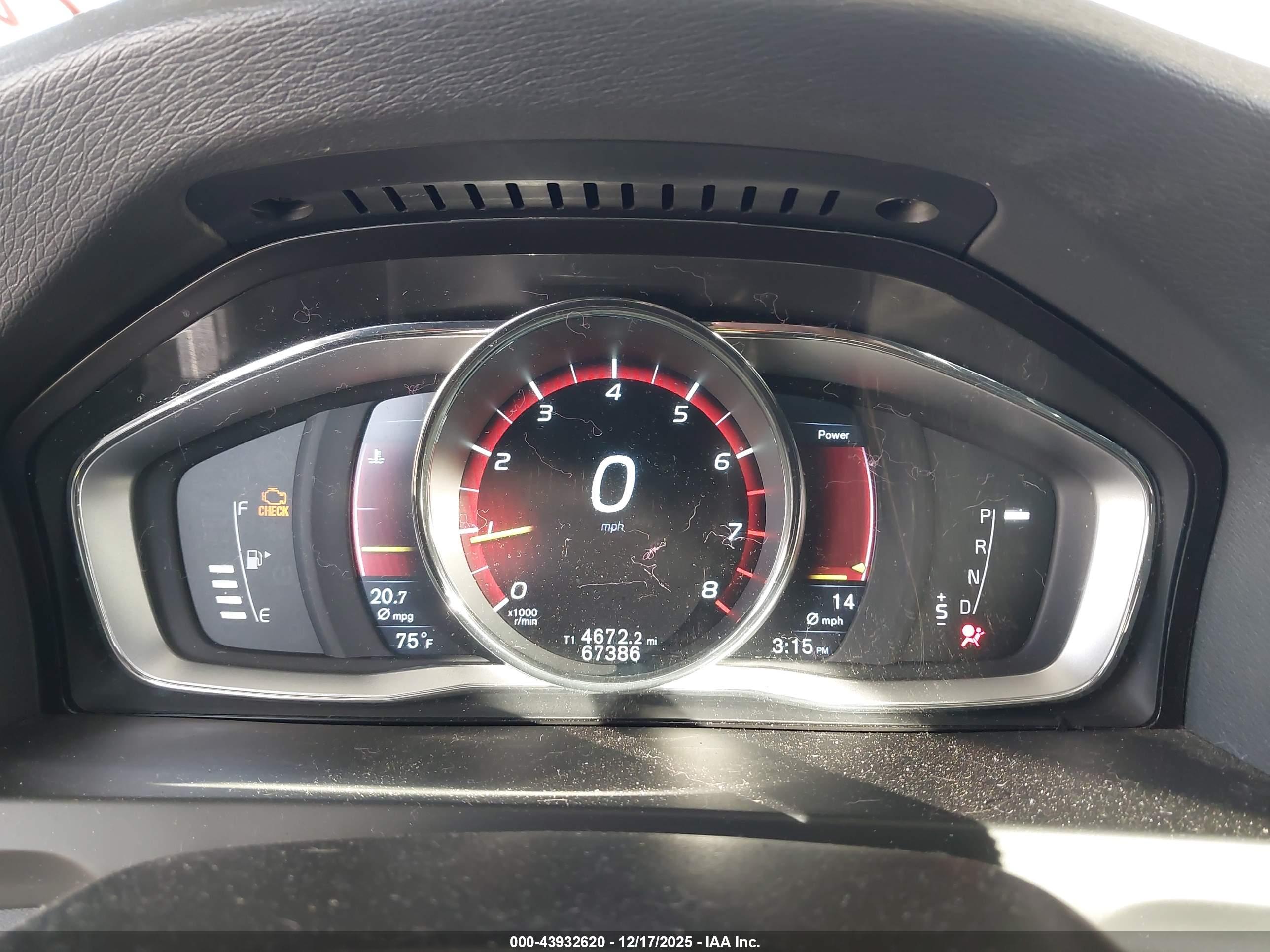 VOLVO S60 image 7