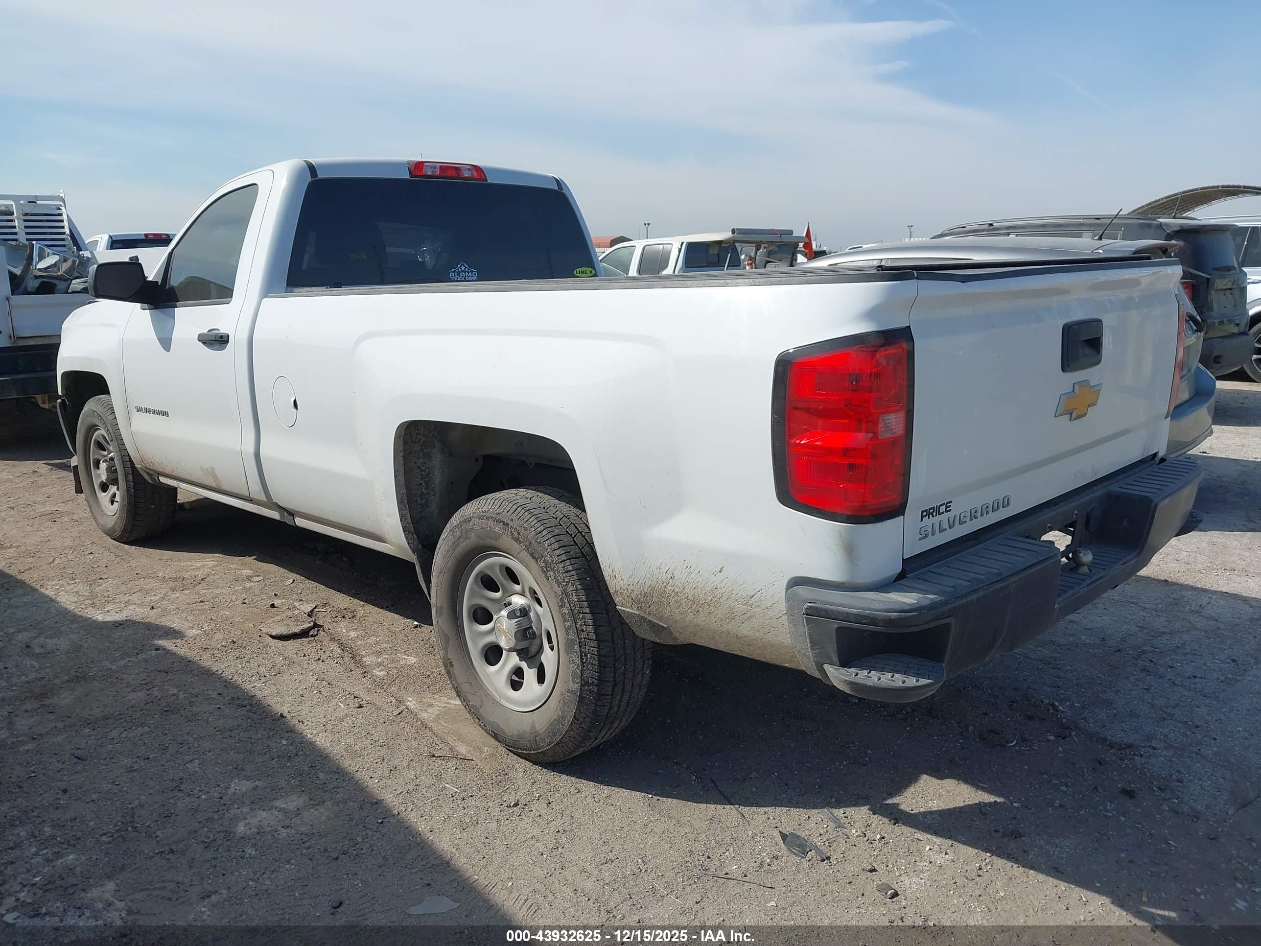 CHEVROLET SILVERADO image 3