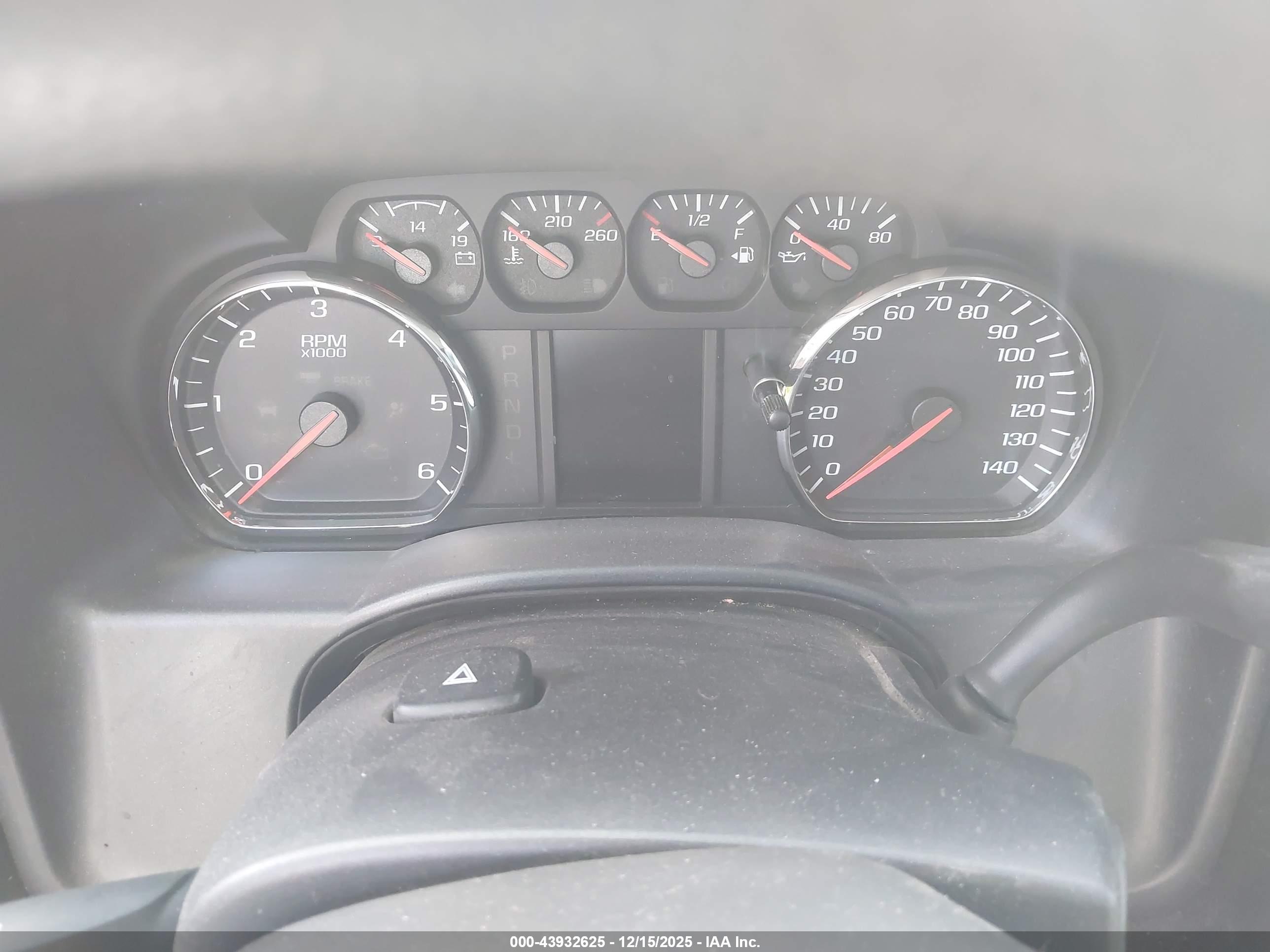 CHEVROLET SILVERADO image 7