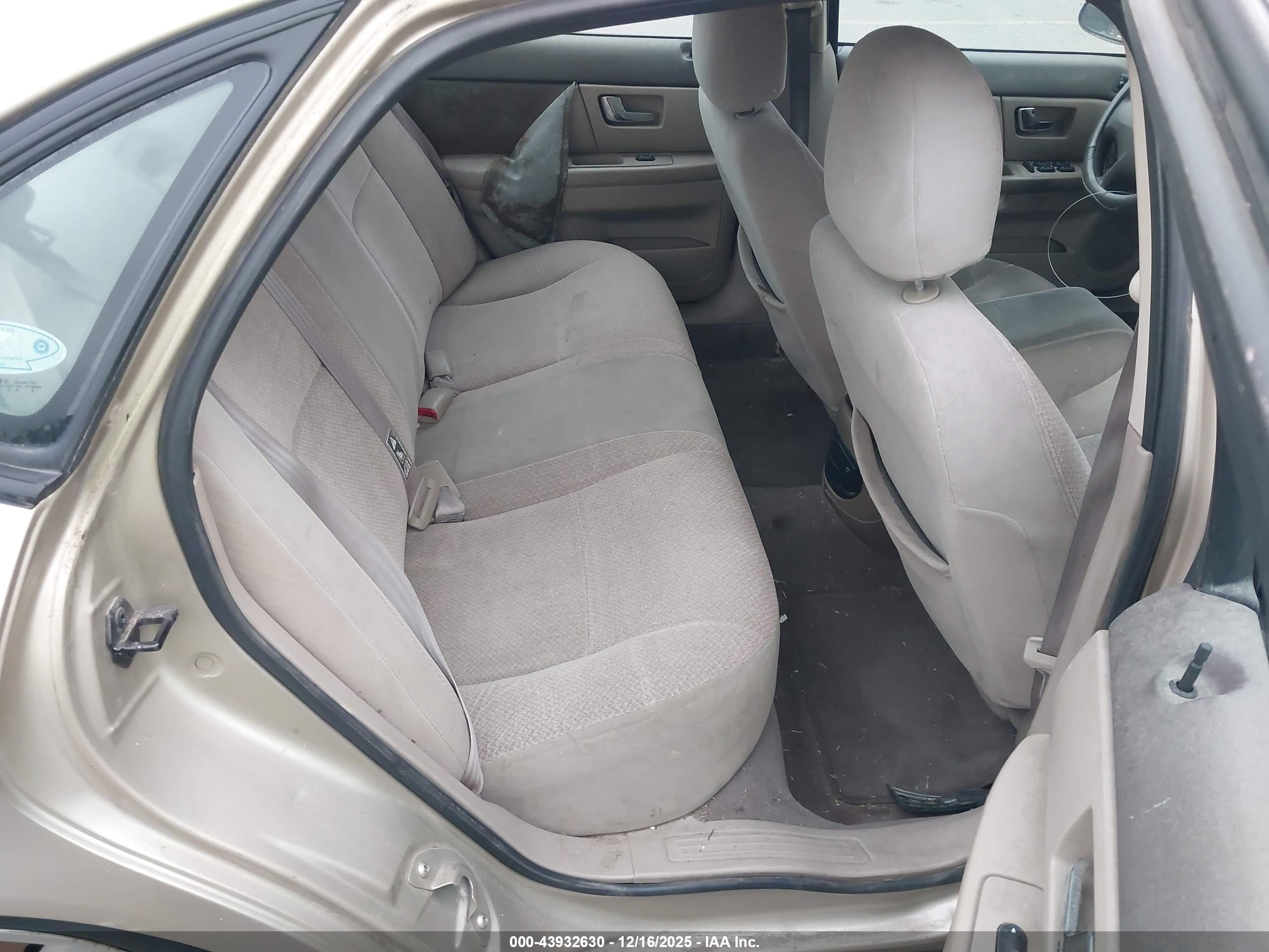 FORD TAURUS image 8