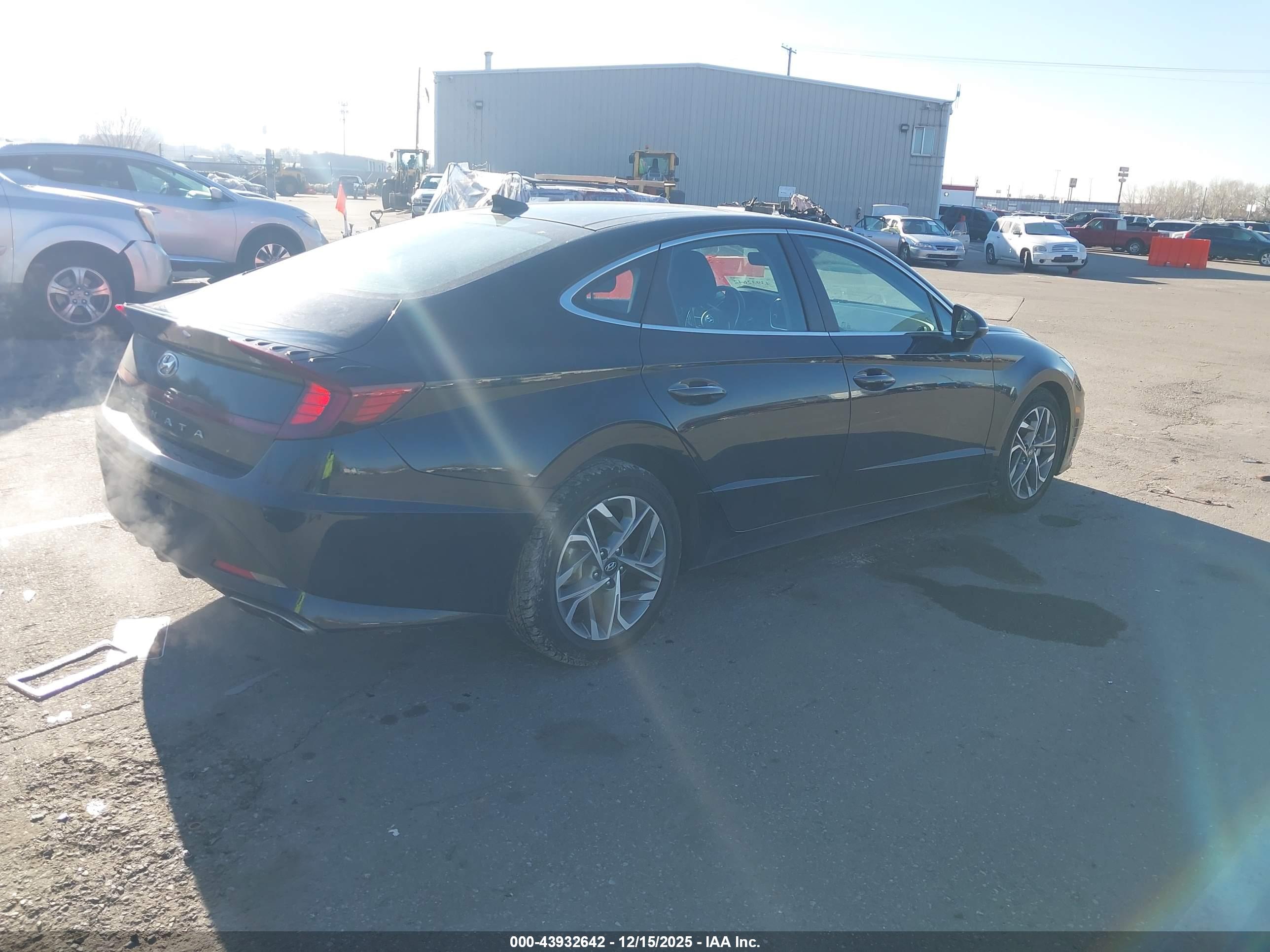 HYUNDAI SONATA image 4