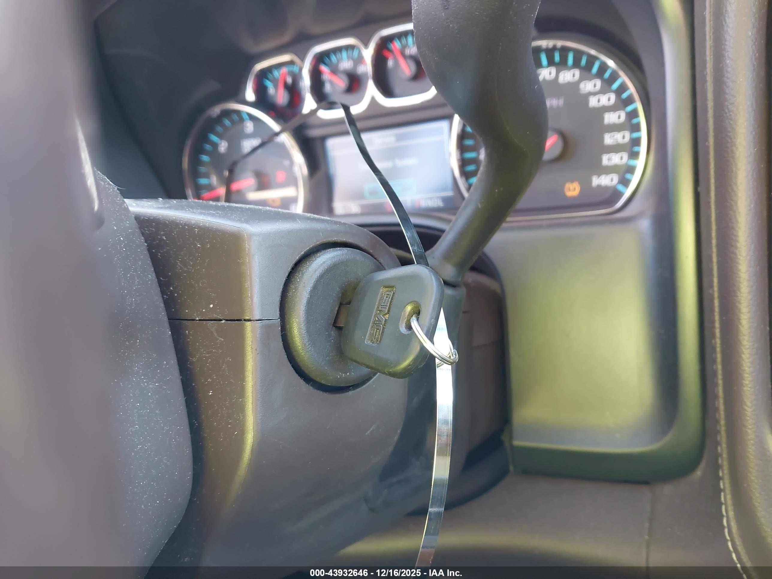 GMC SIERRA image 11