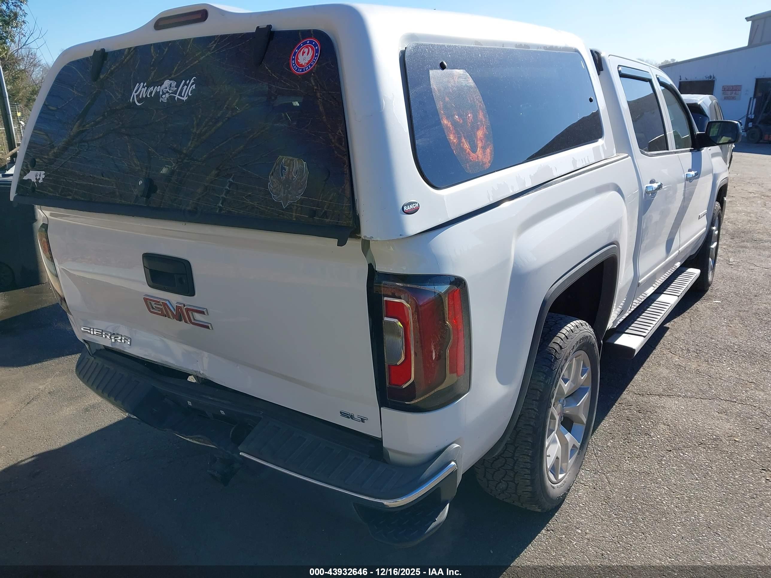 GMC SIERRA image 4