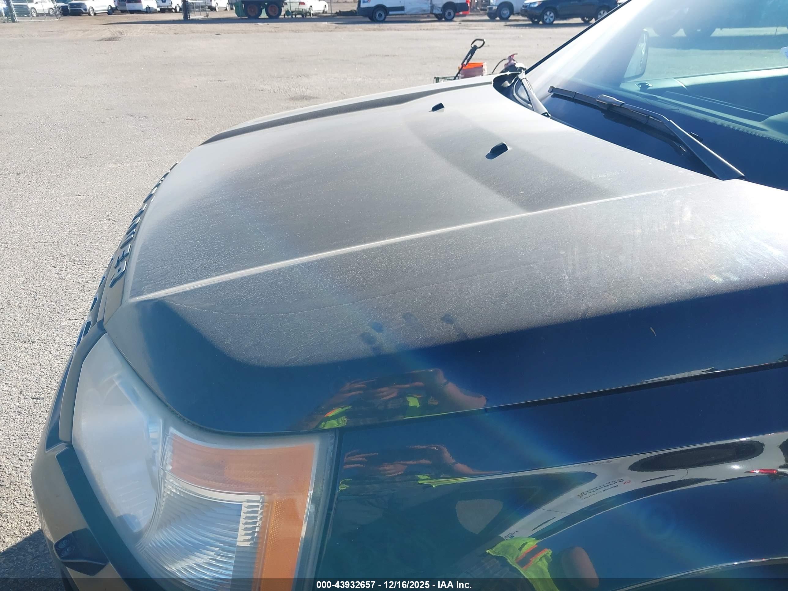 LAND ROVER image 6