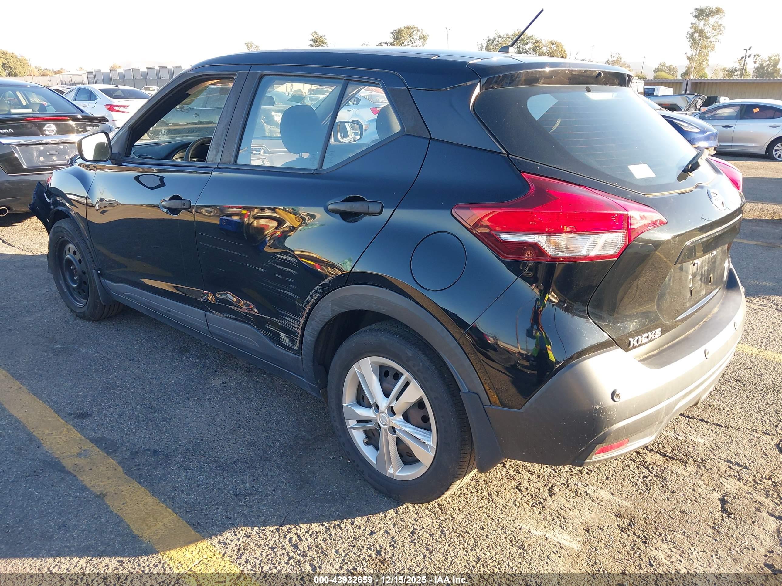 NISSAN KICKS image 3